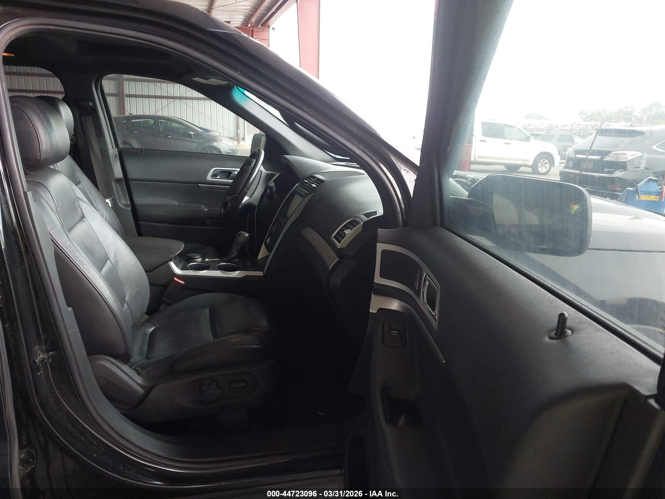 FORD EXPLORER image 5