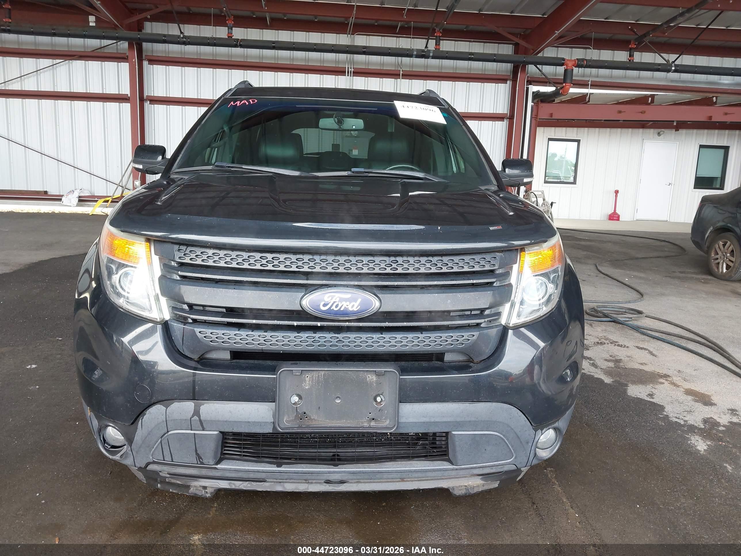 FORD EXPLORER image 6