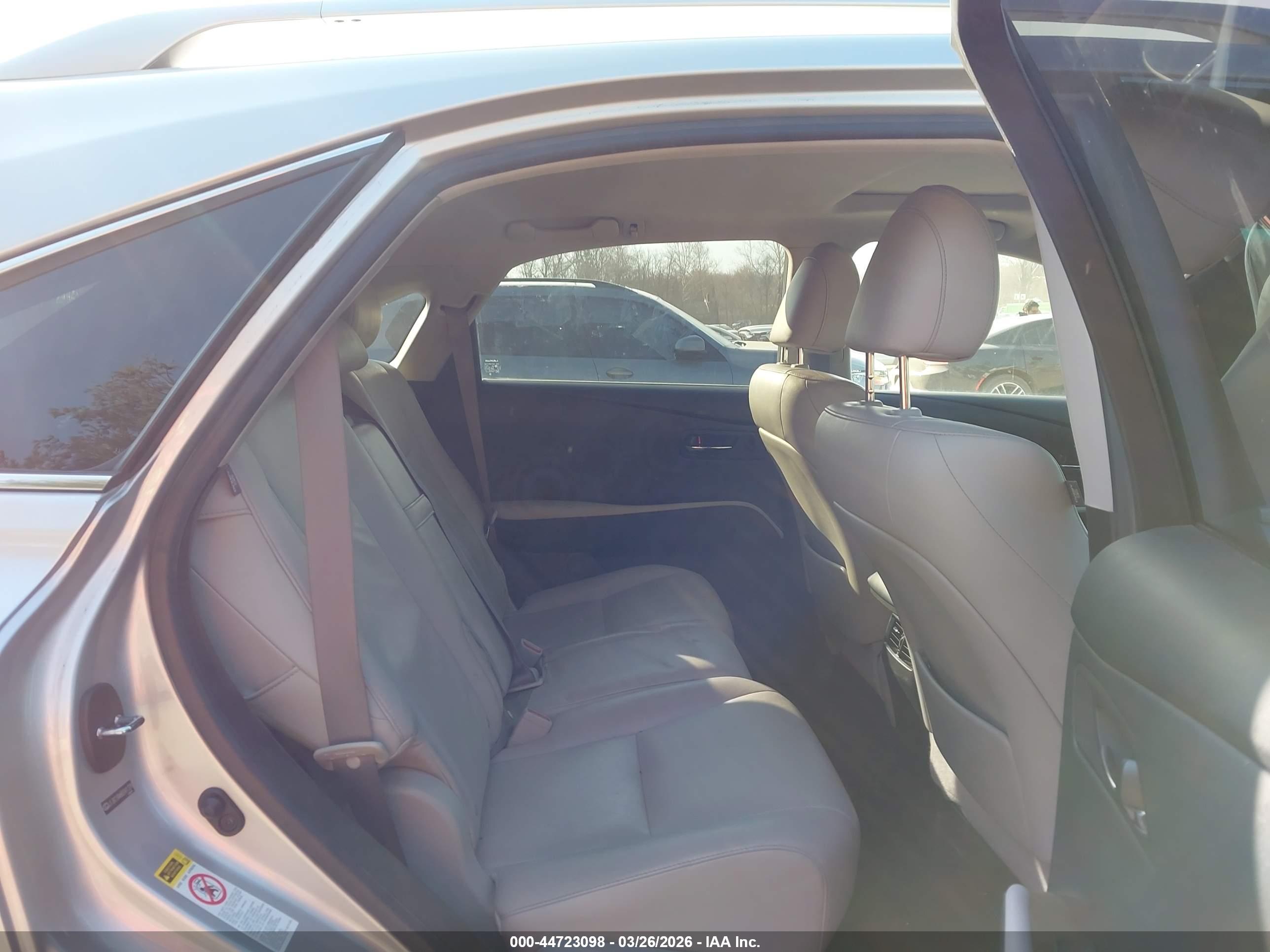 LEXUS RX image 8