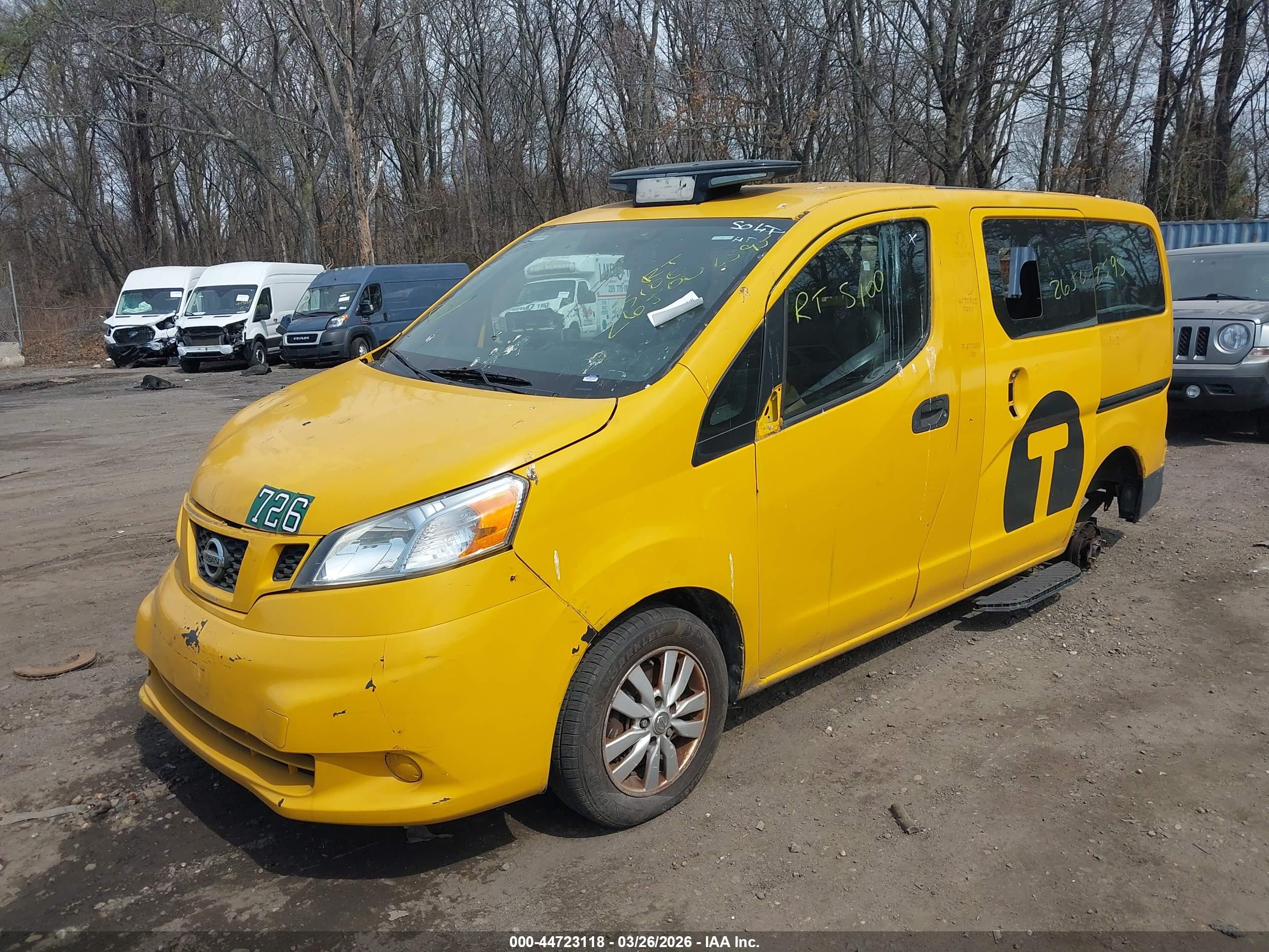 NISSAN NV200 image 2