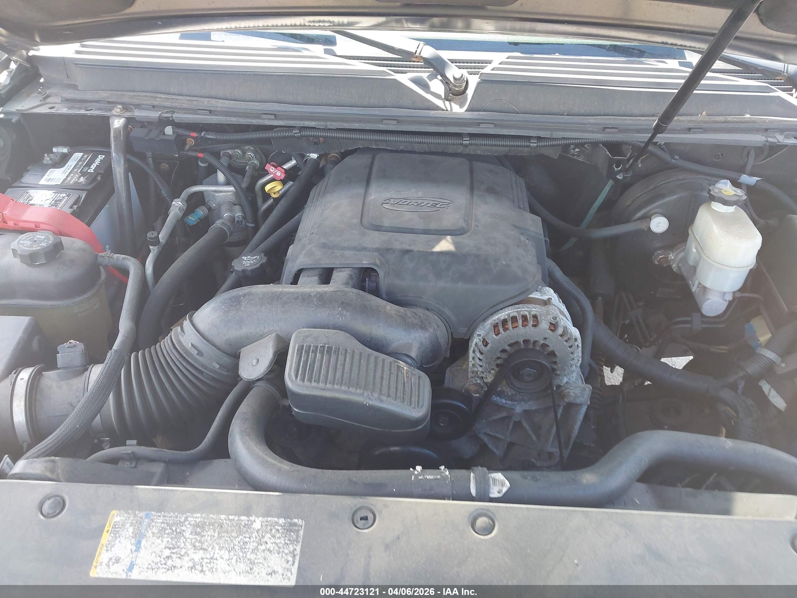 CHEVROLET SUBURBAN image 10