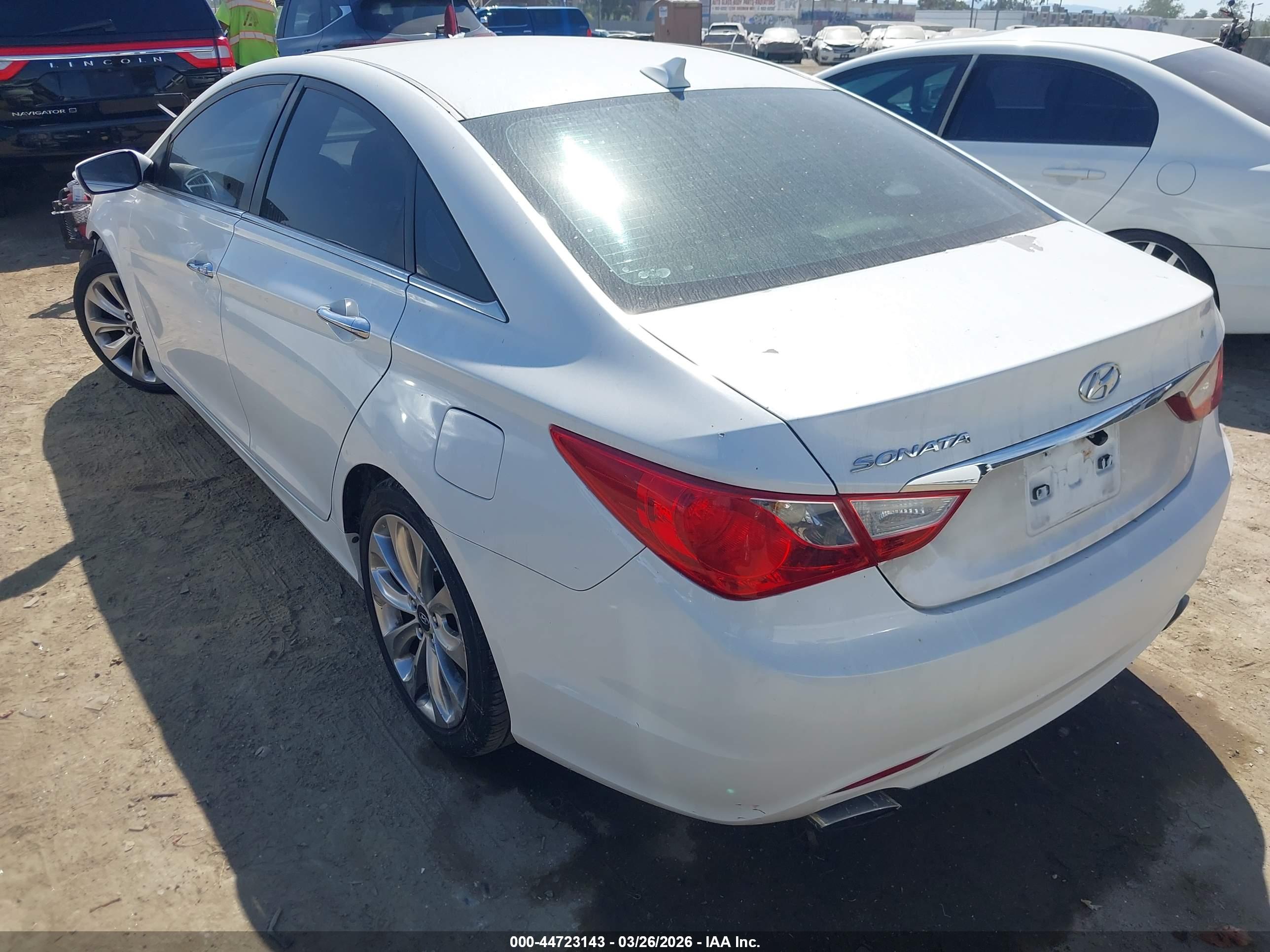 HYUNDAI SONATA image 3