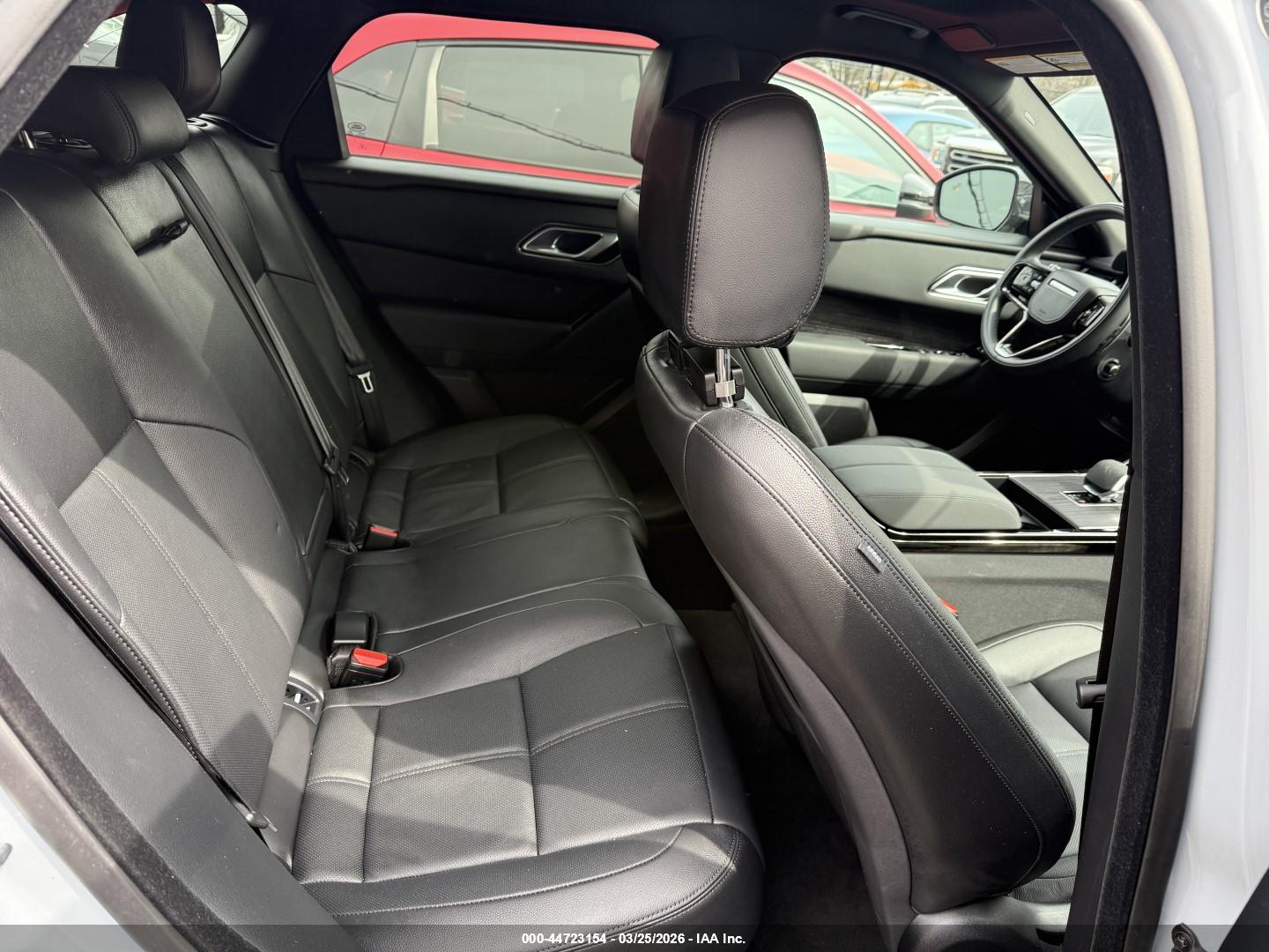 LAND ROVER image 8