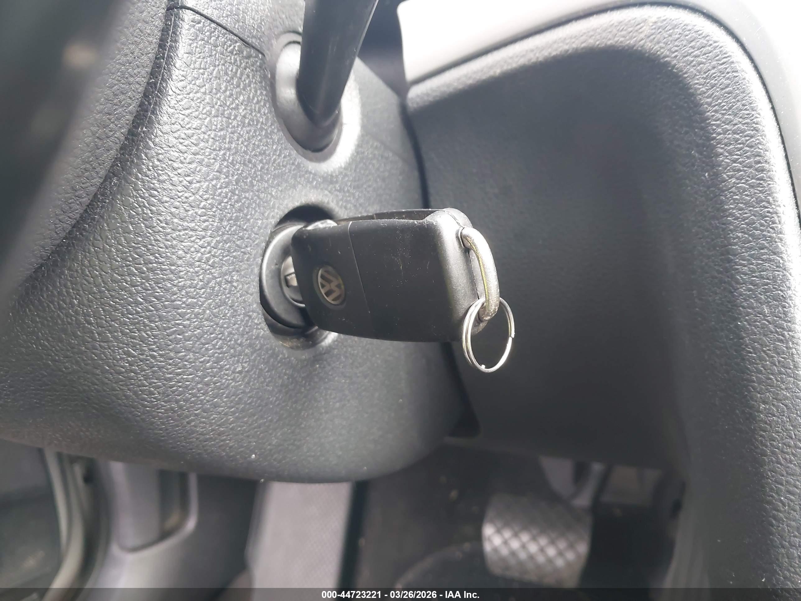 VOLKSWAGEN PASSAT image 11