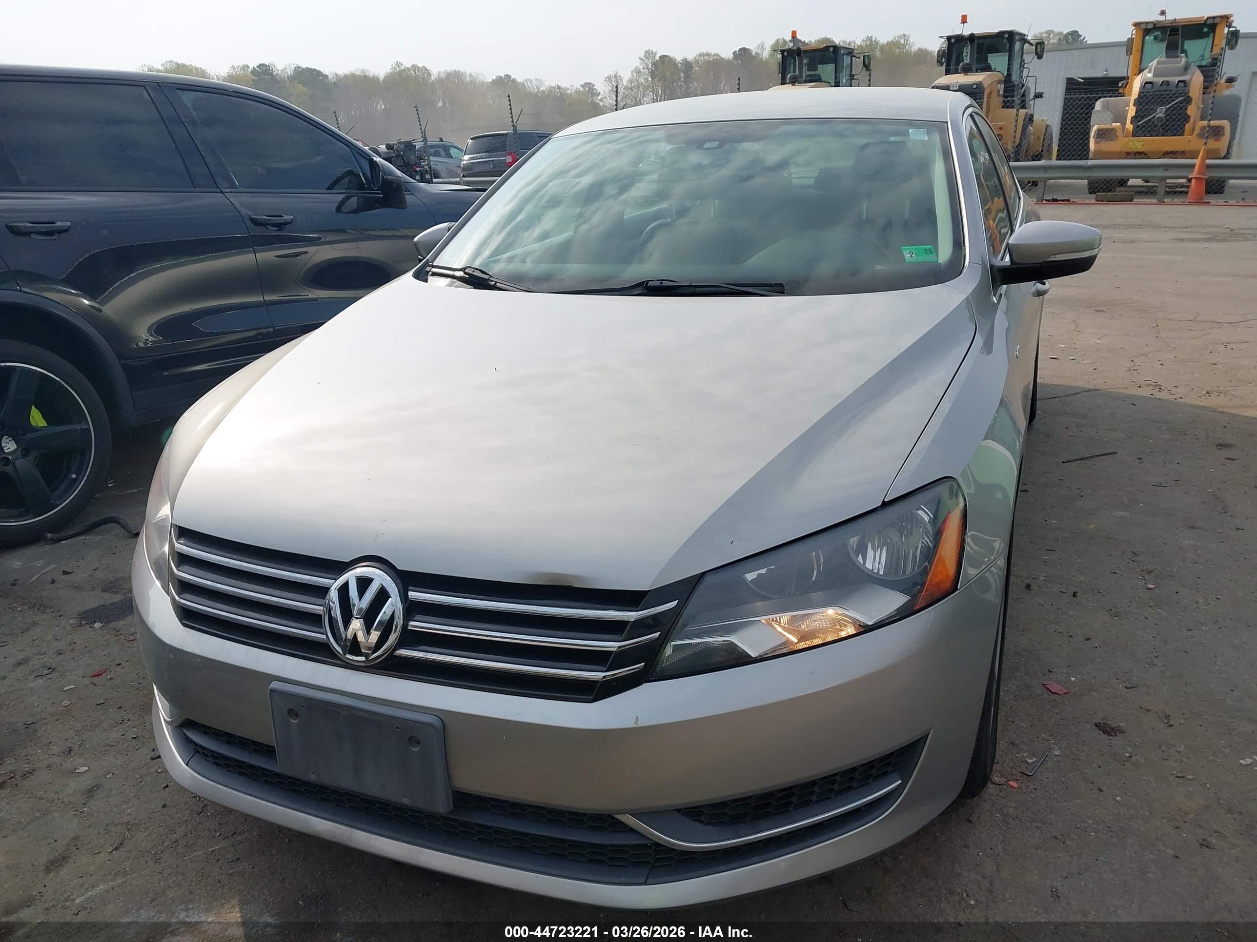 VOLKSWAGEN PASSAT image 6