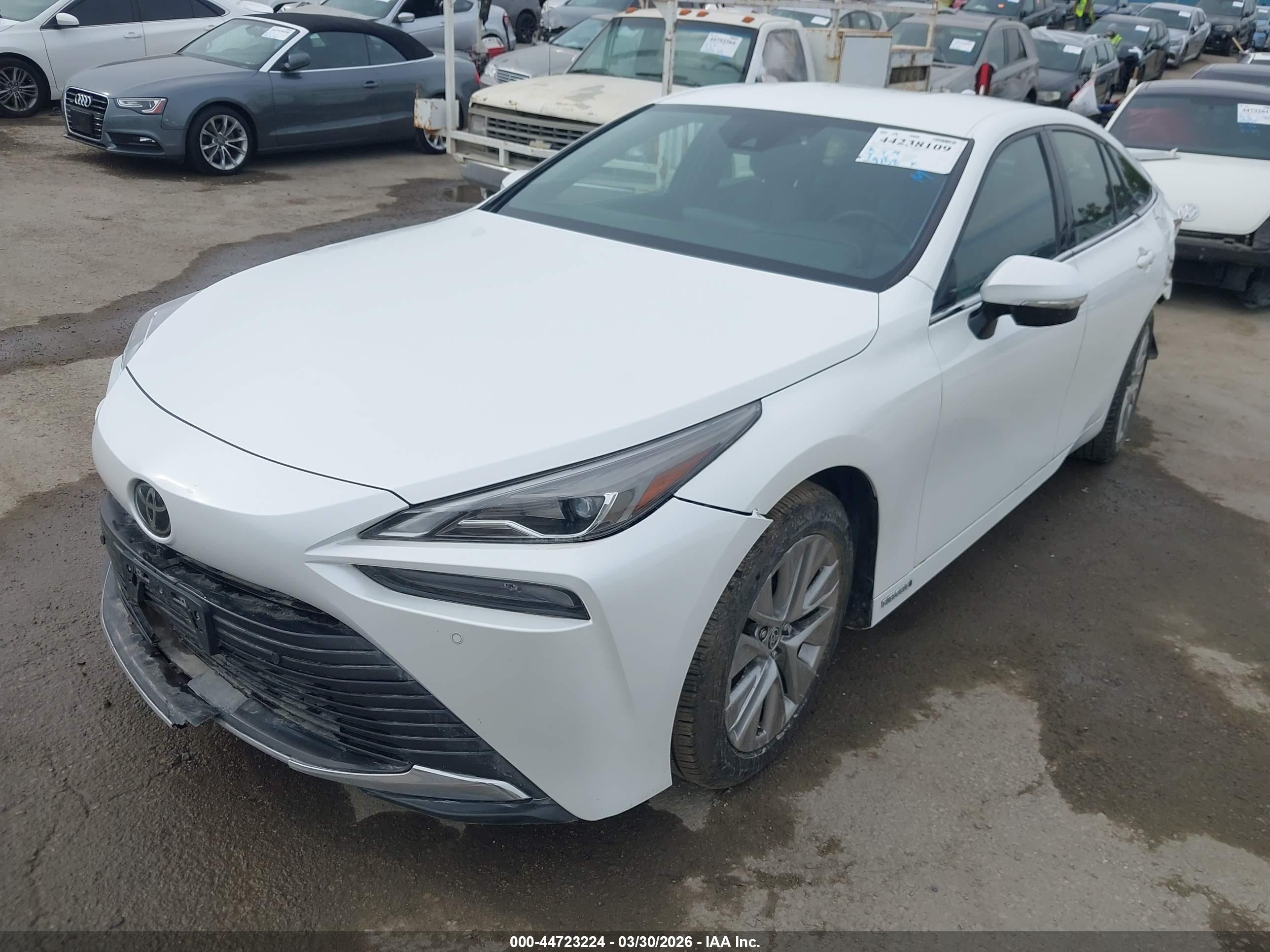 TOYOTA MIRAI image 2