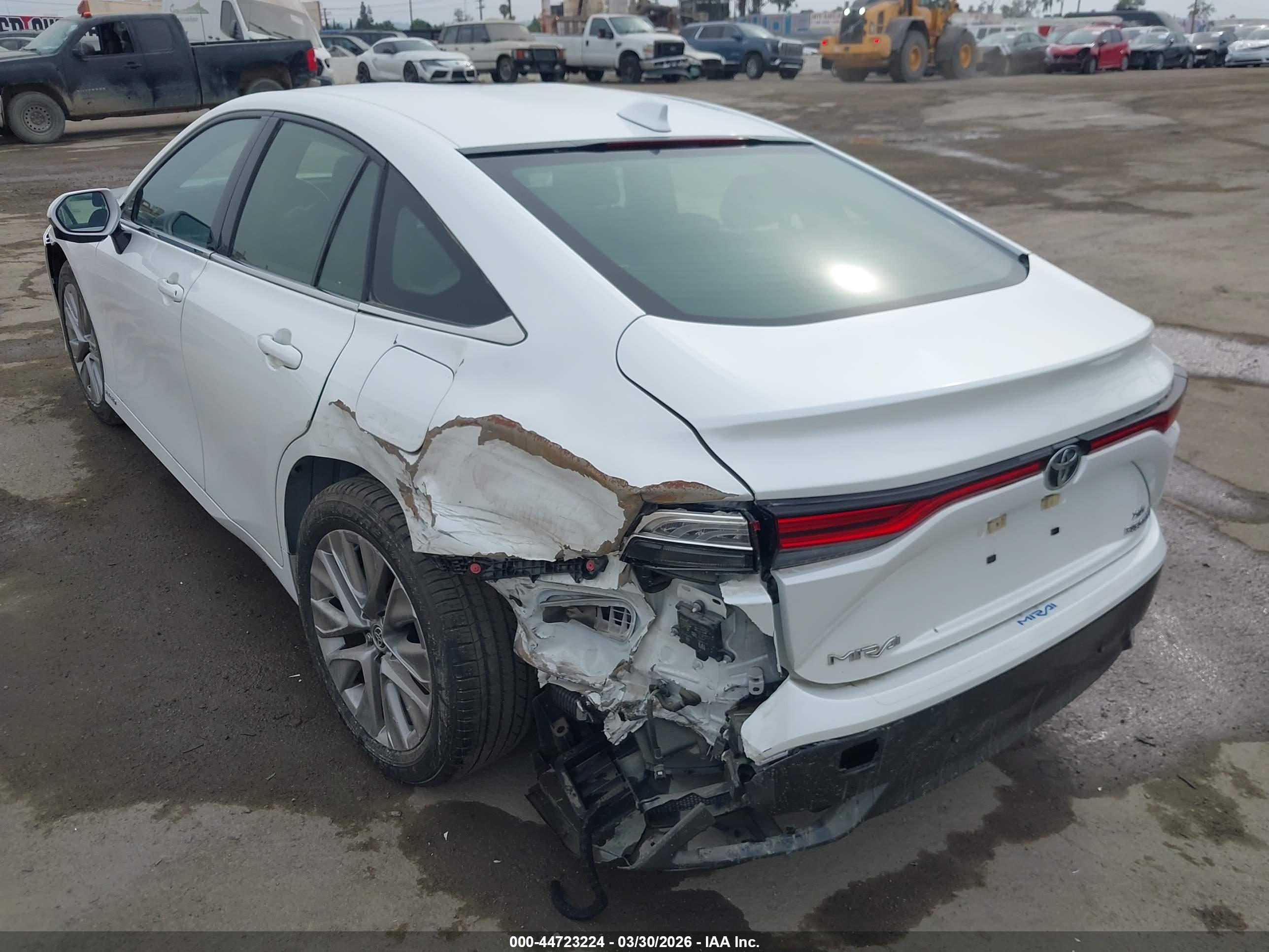 TOYOTA MIRAI image 3