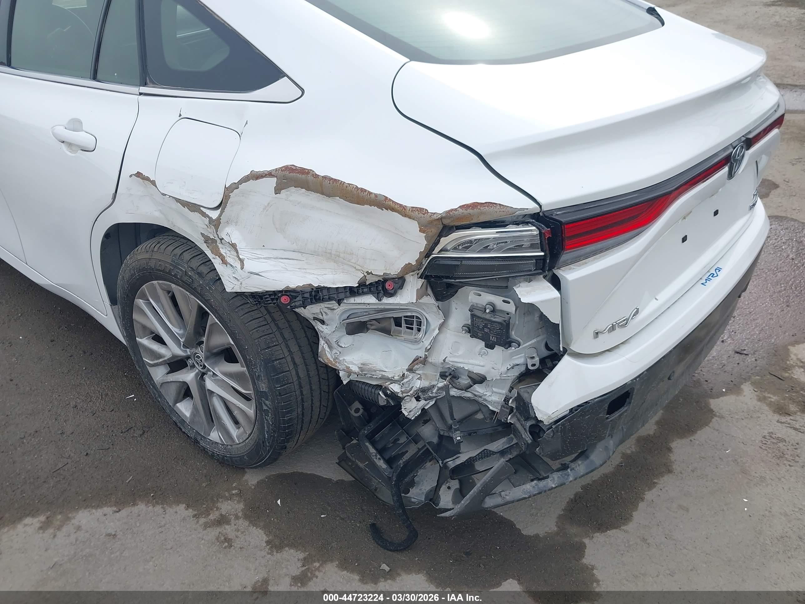TOYOTA MIRAI image 6