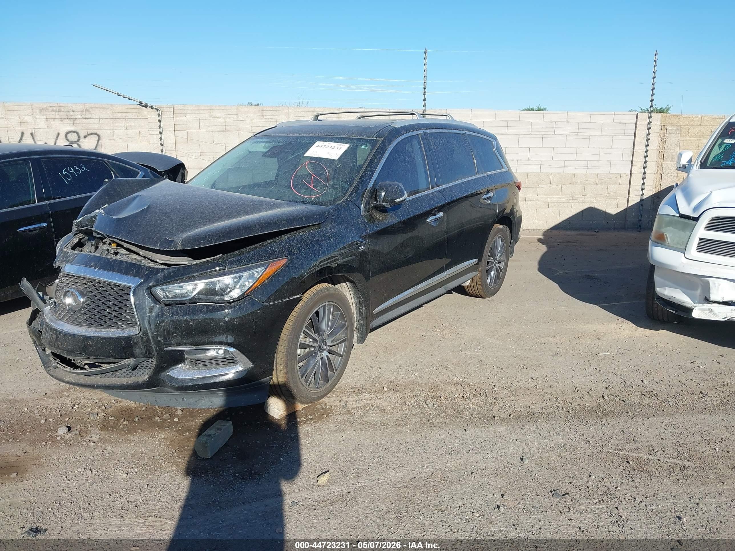 INFINITI QX60 image 2