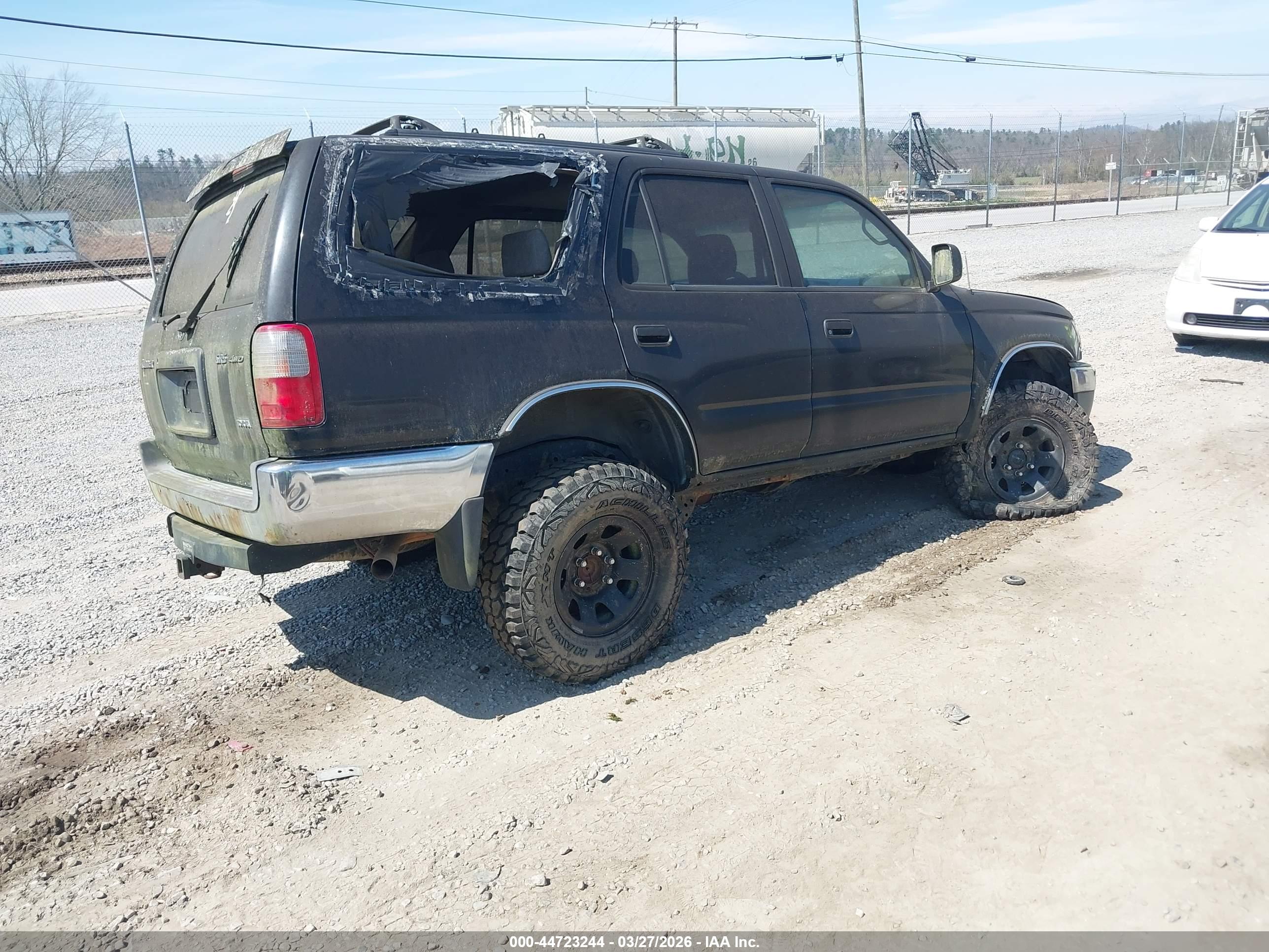 TOYOTA 4RUNNER image 4