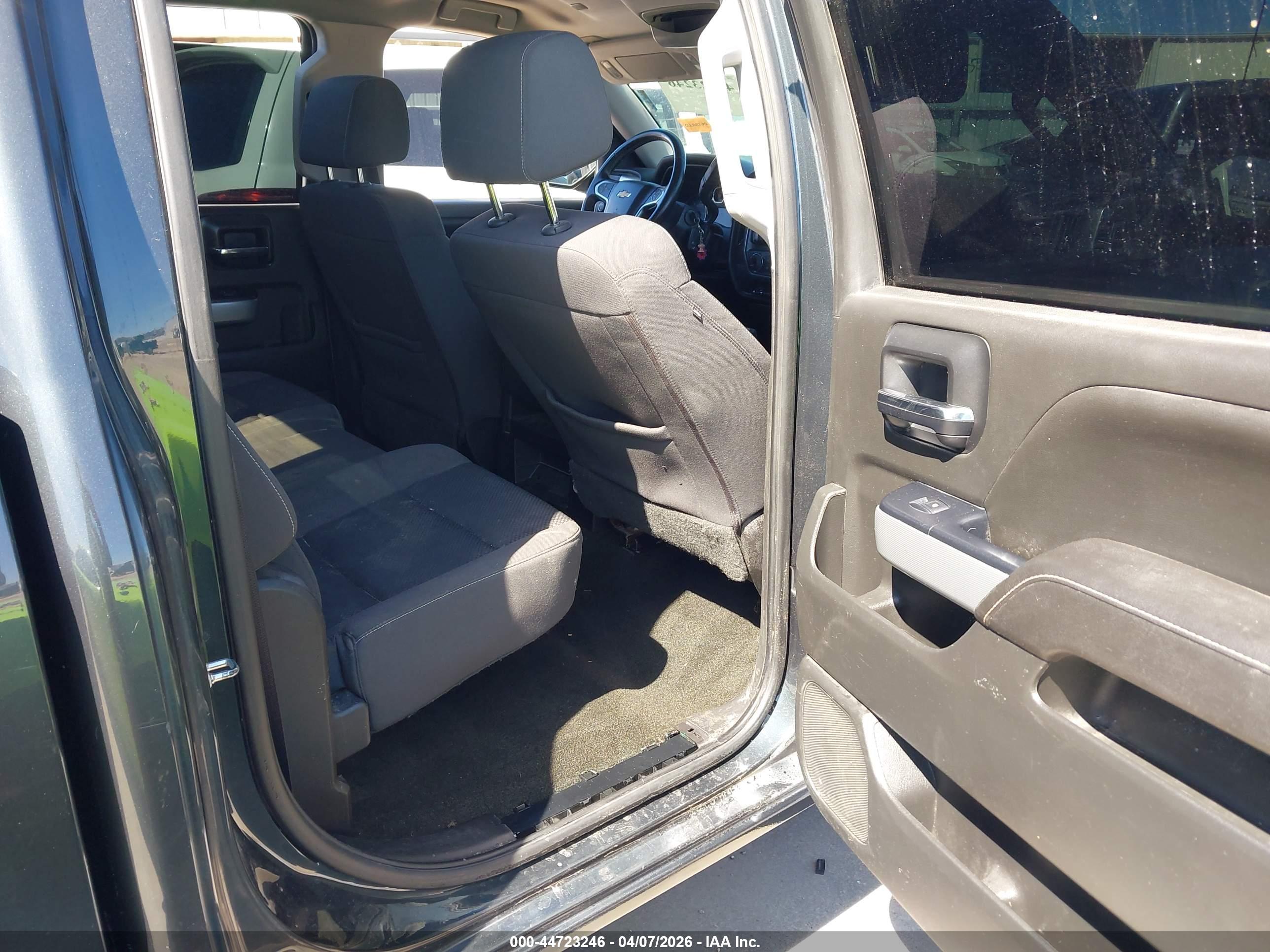 CHEVROLET SILVERADO image 8