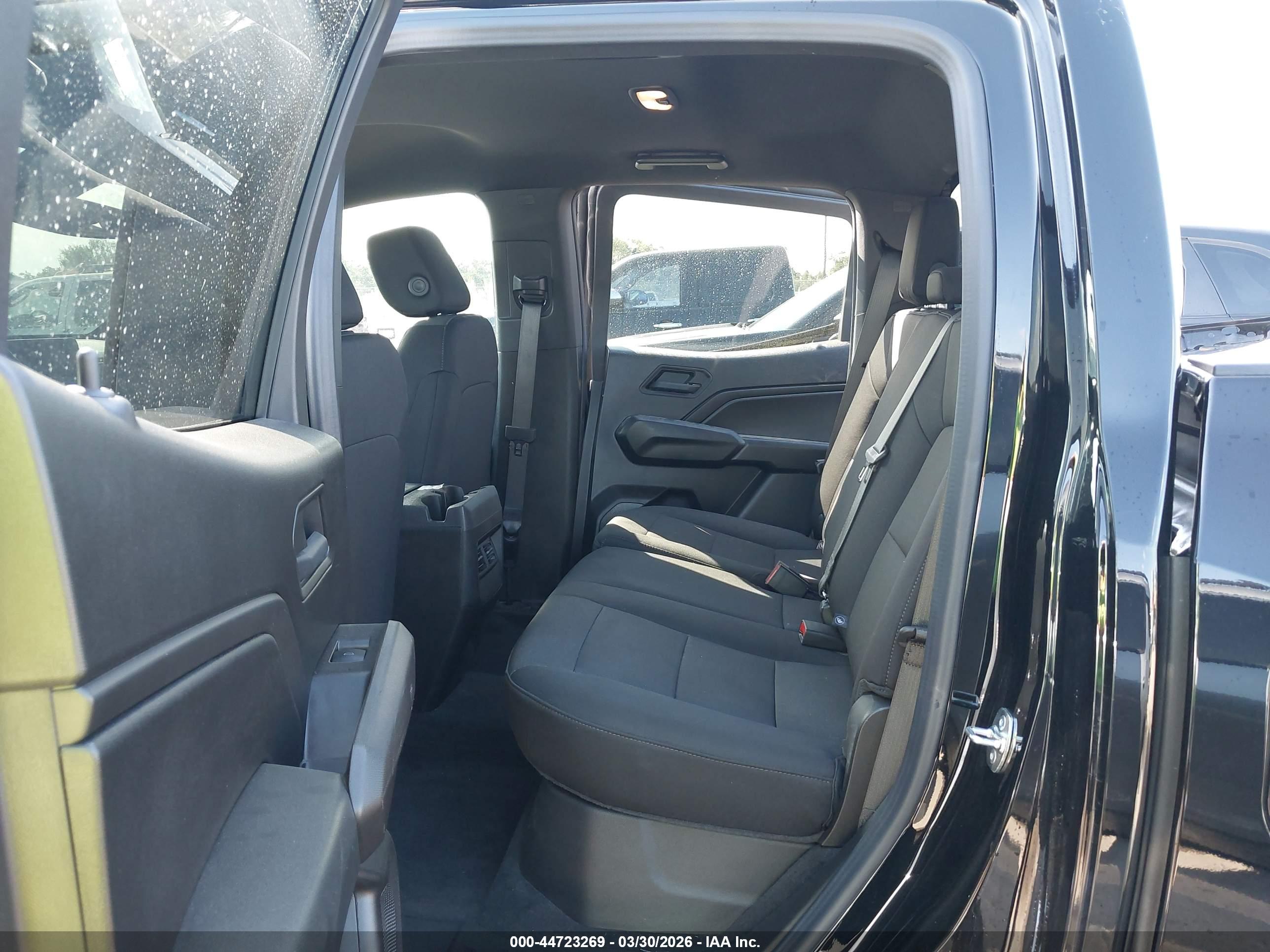 CHEVROLET COLORADO image 8
