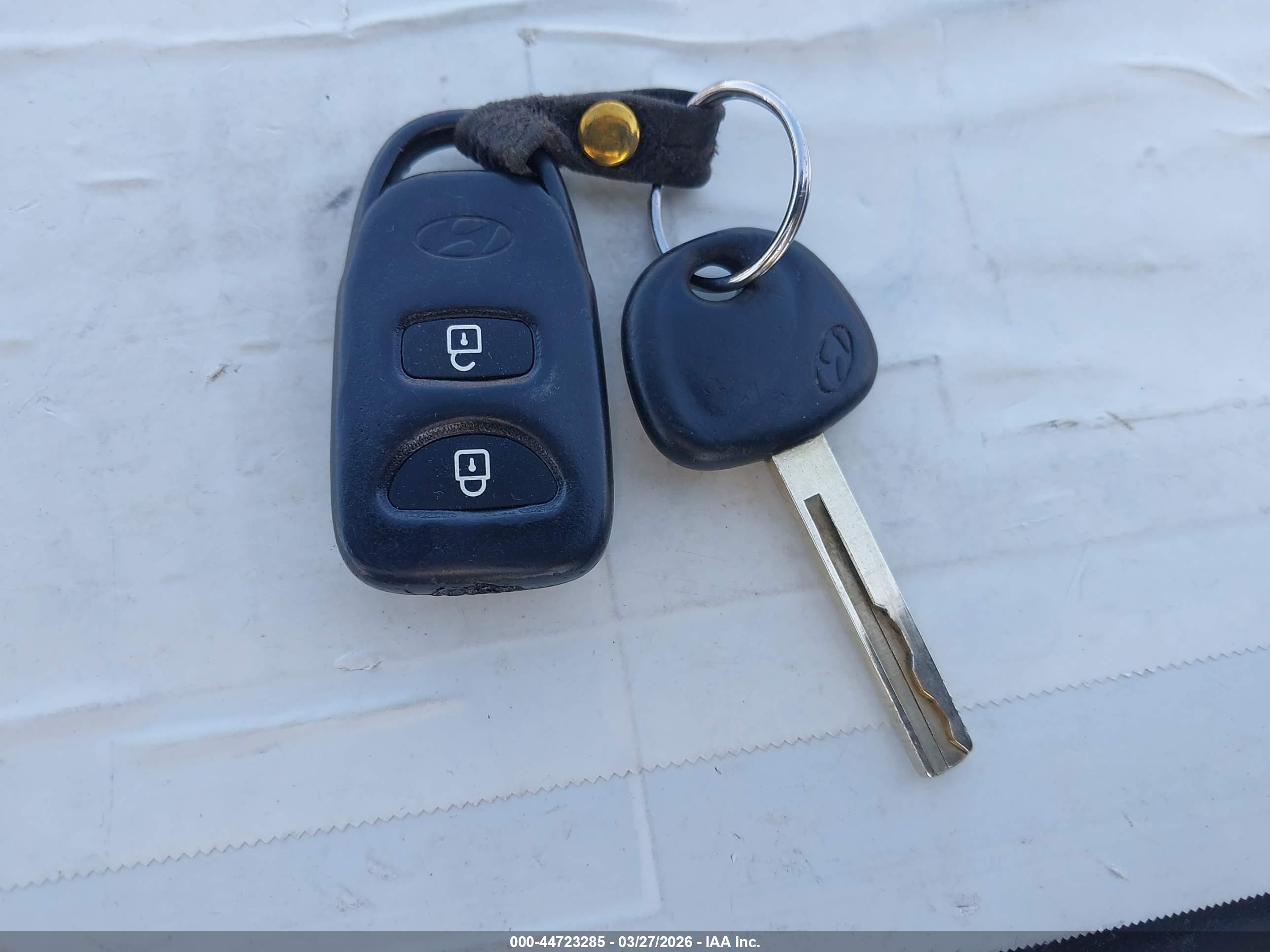 HYUNDAI ACCENT image 11