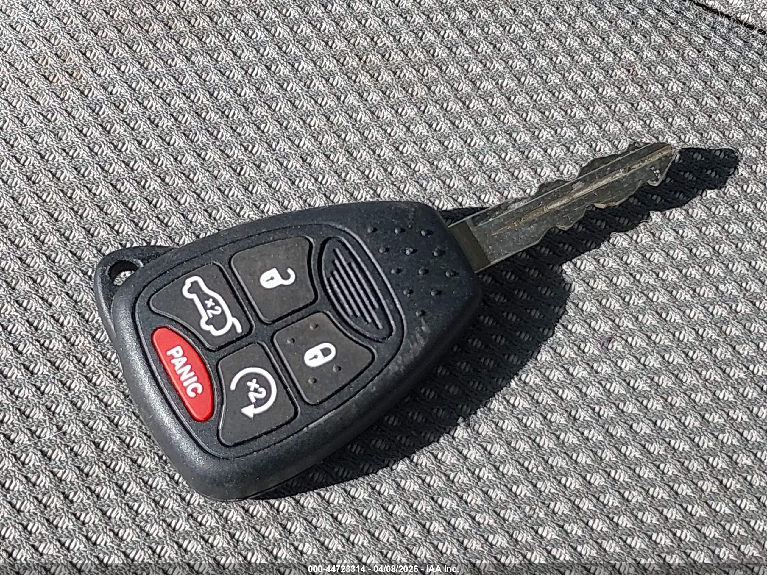 CHRYSLER PACIFICA image 11