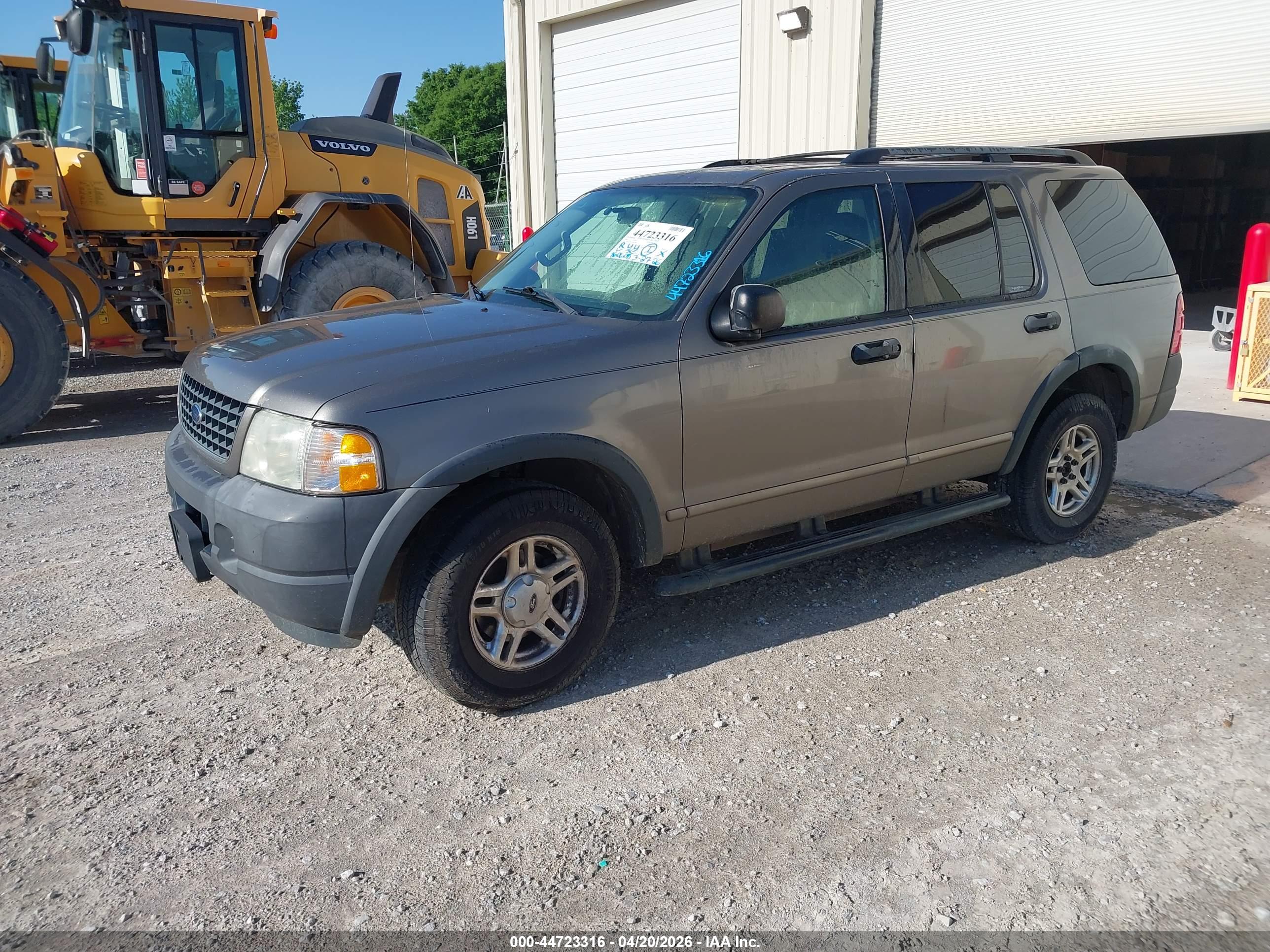 FORD EXPLORER image 2