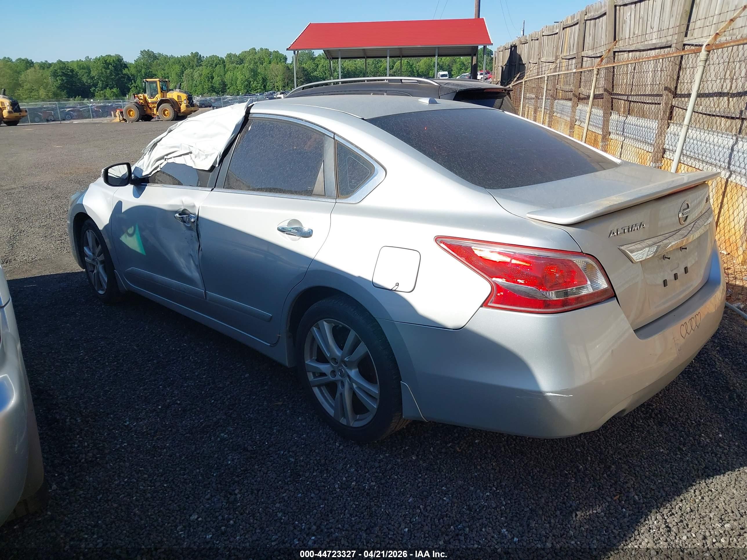 NISSAN ALTIMA image 3