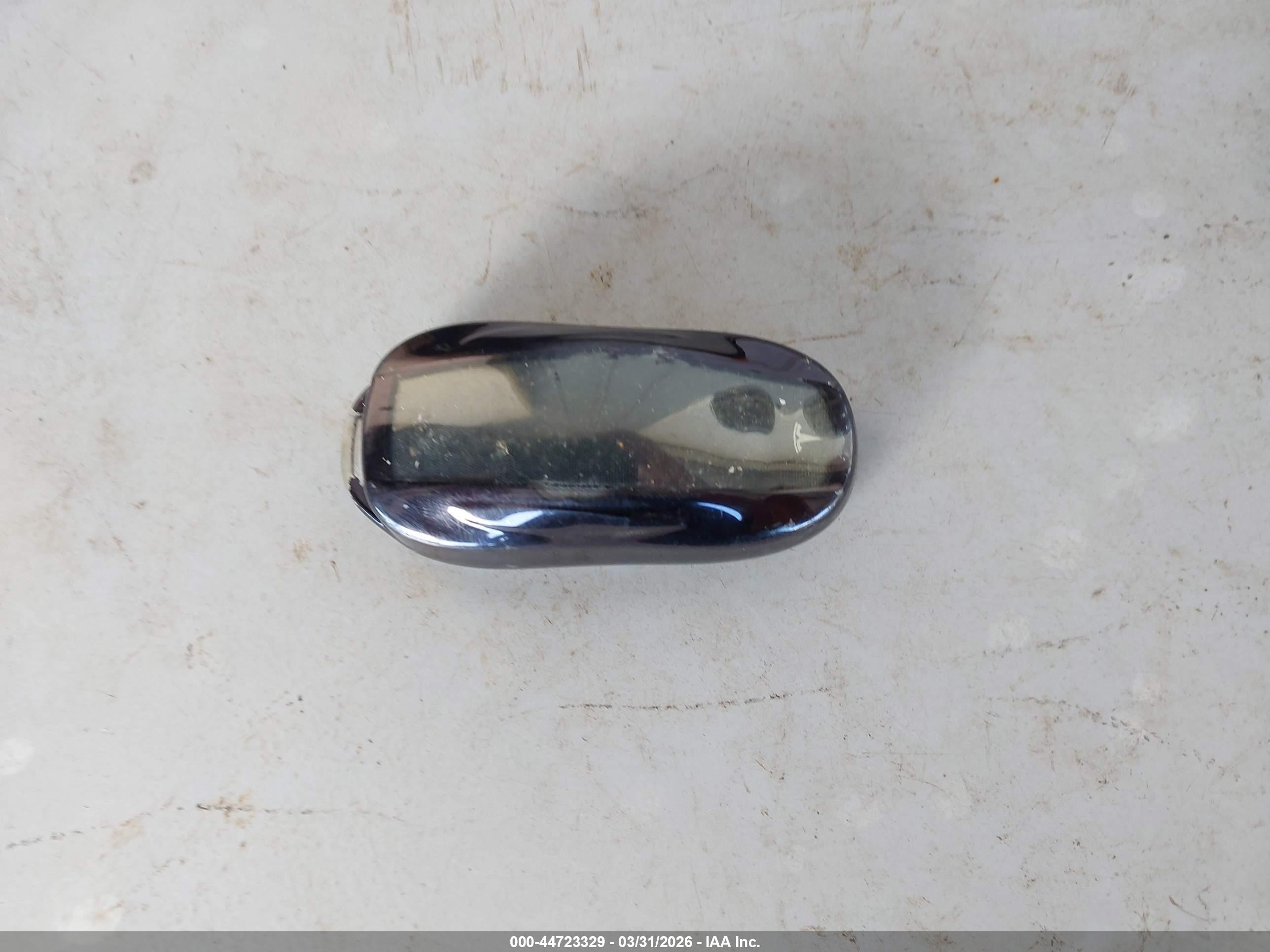 TESLA MODEL image 11