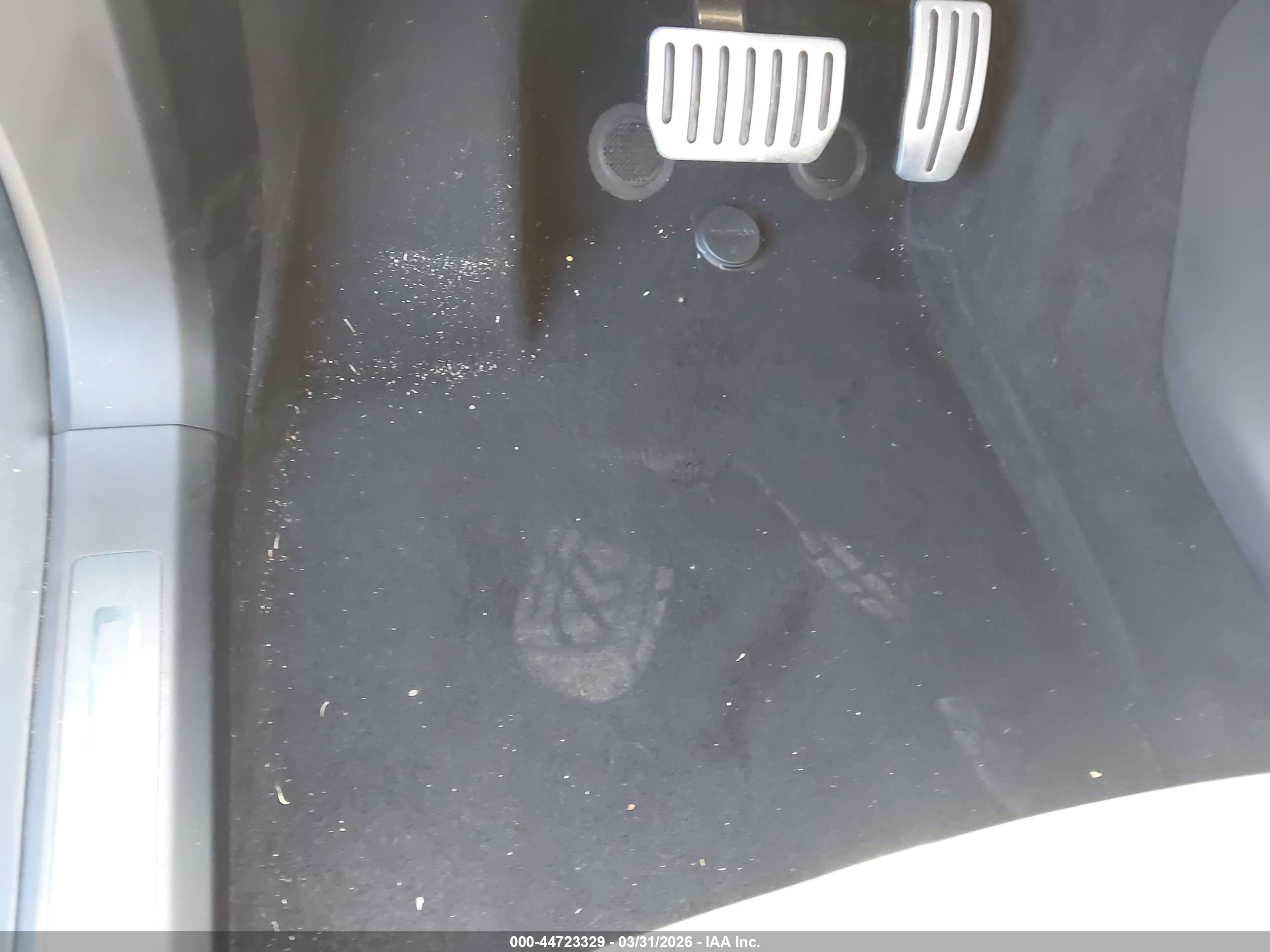 TESLA MODEL image 6