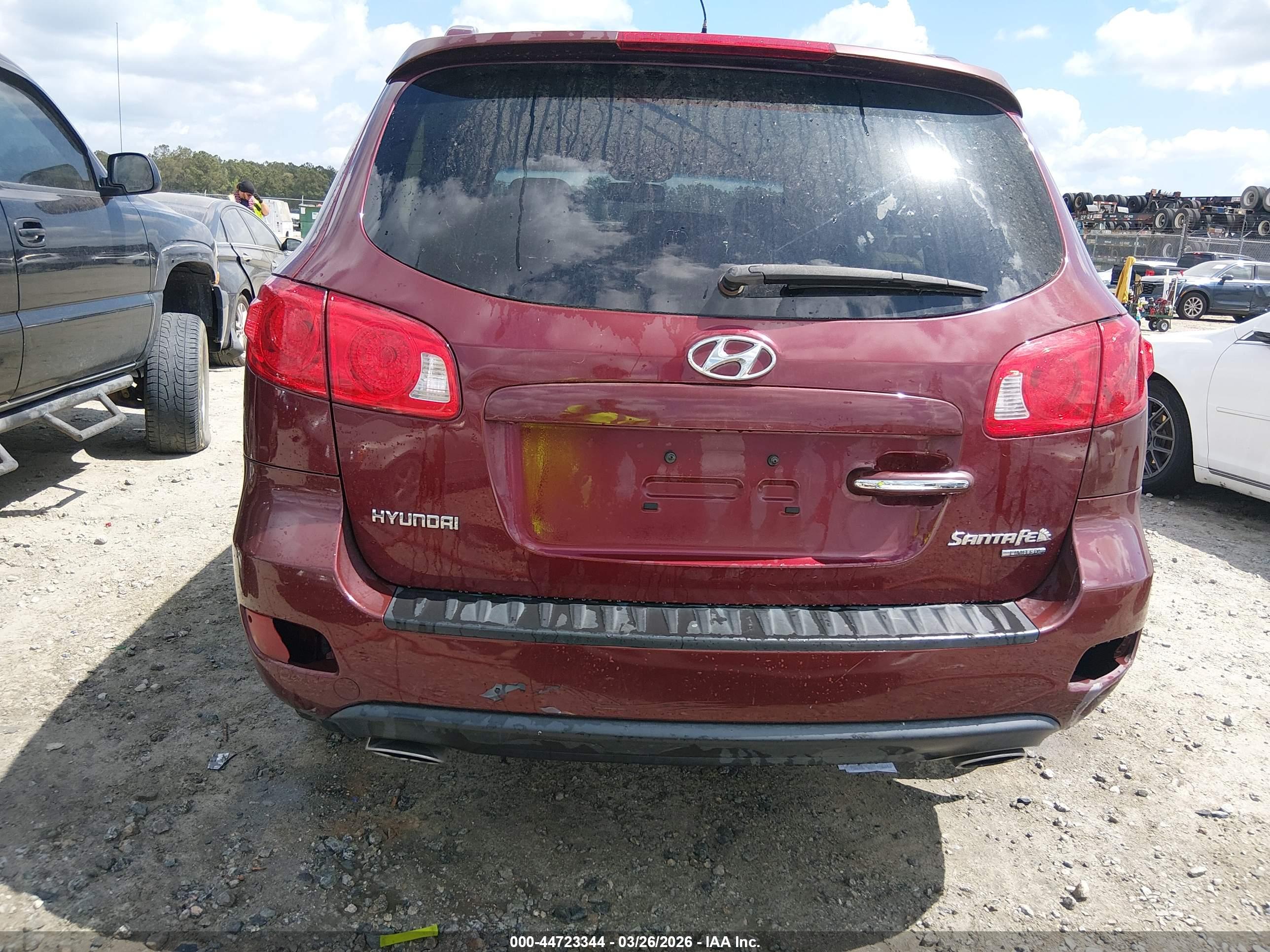 HYUNDAI SANTA image 6
