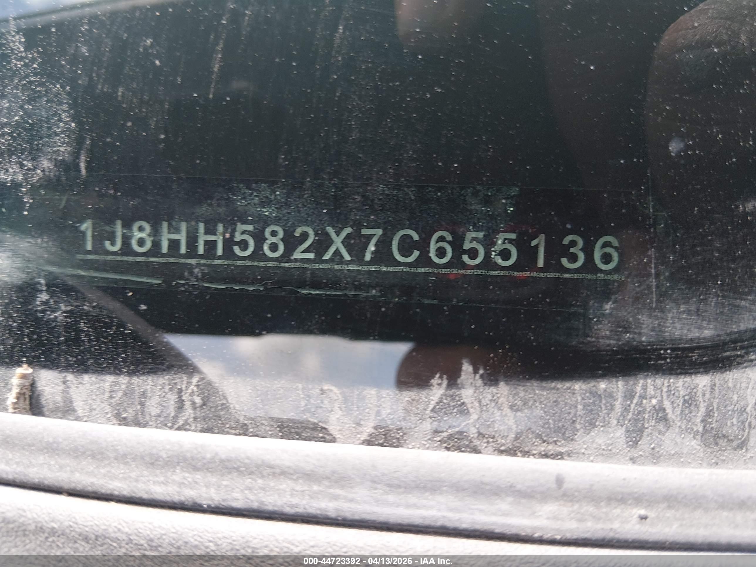 JEEP COMMANDER image 9