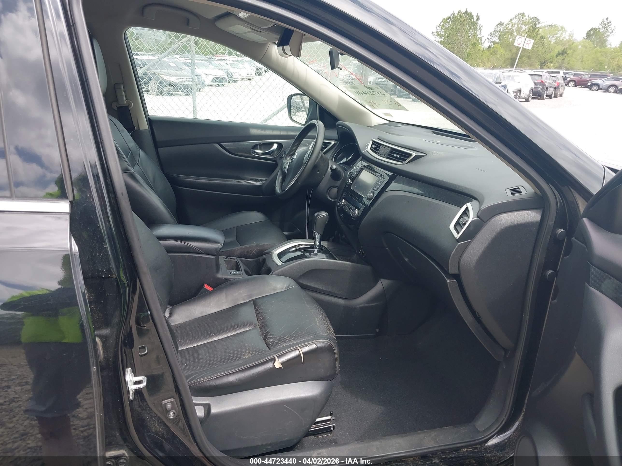 NISSAN ROGUE image 5