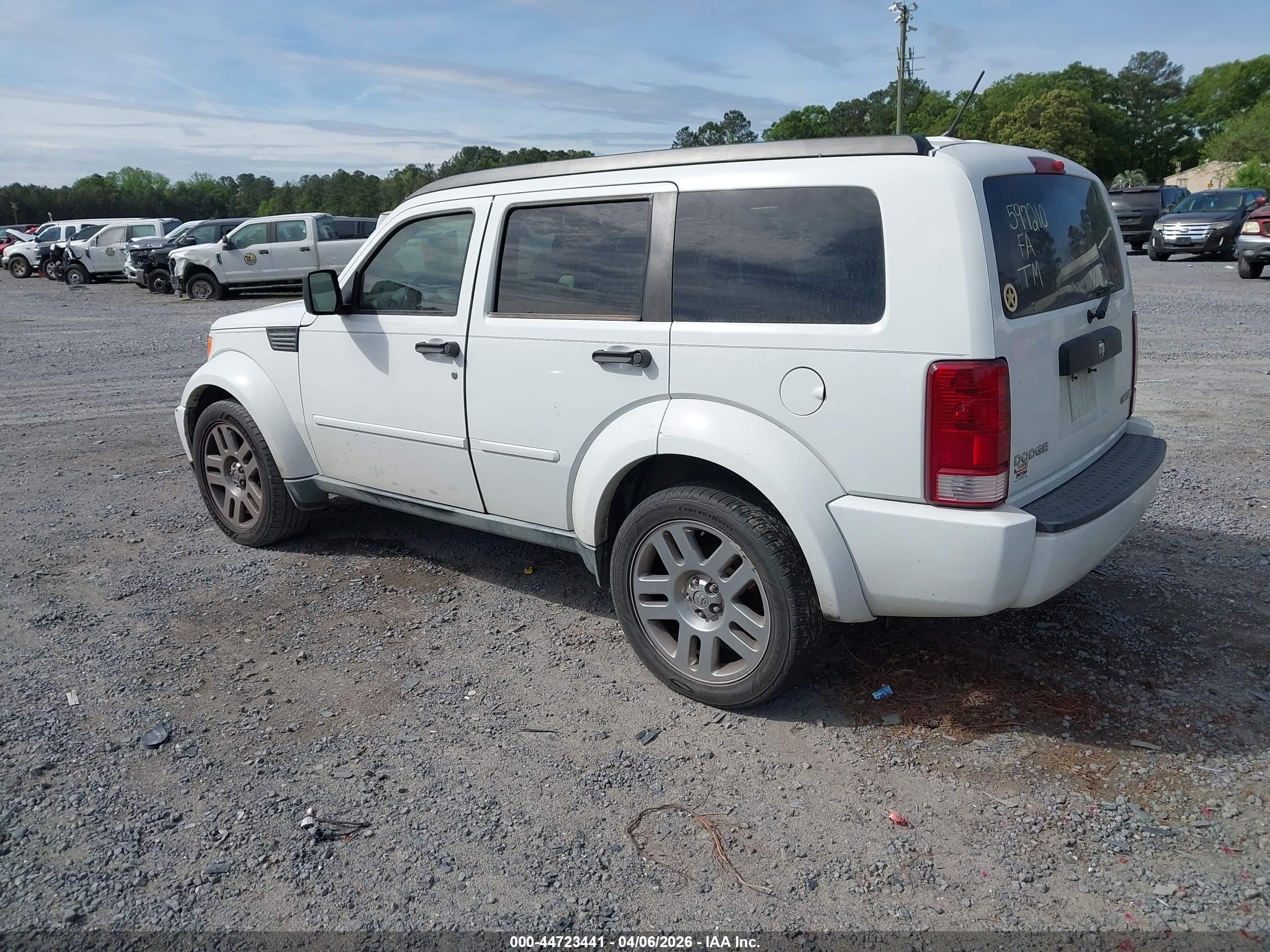 DODGE NITRO image 3