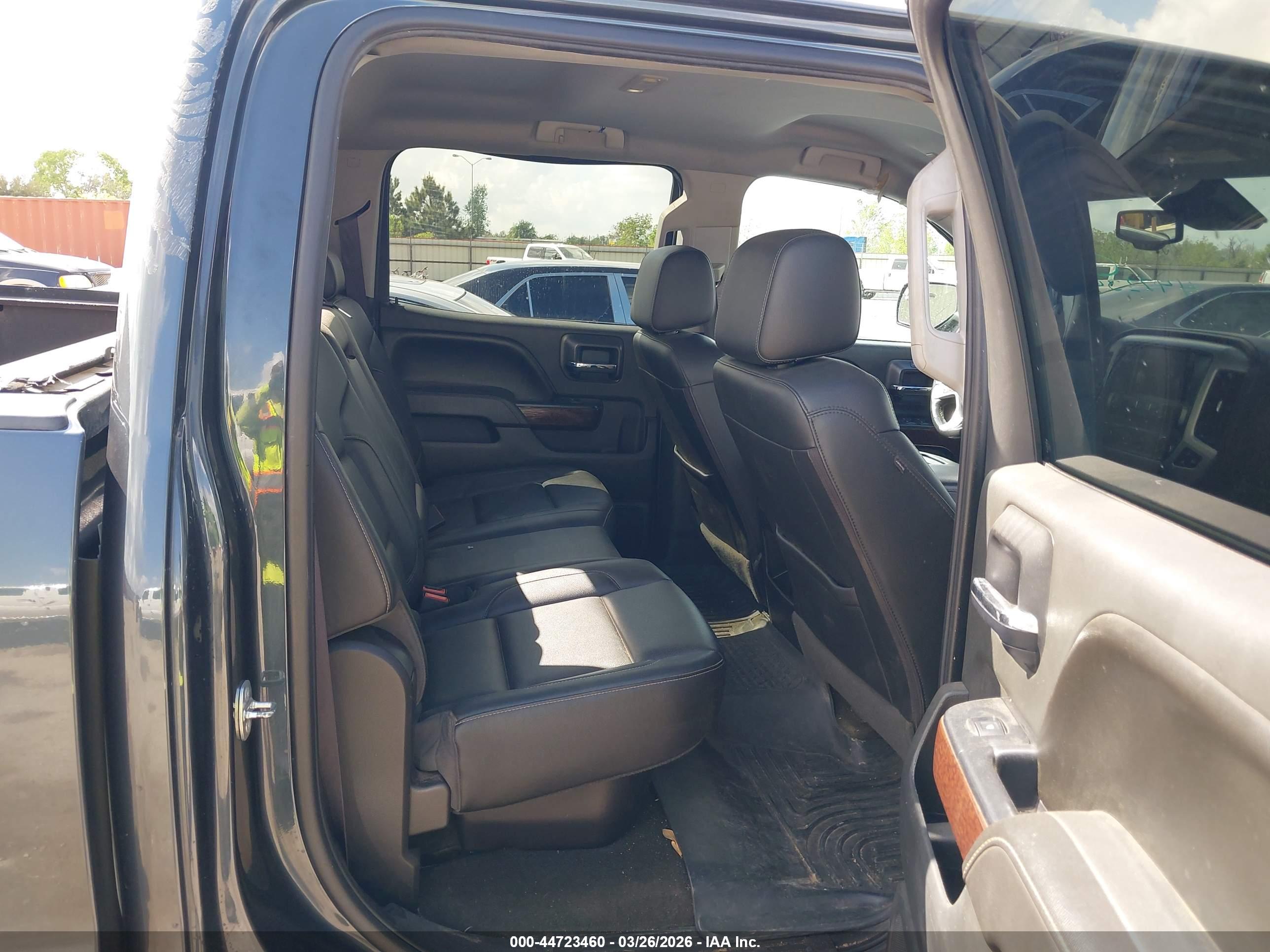 GMC SIERRA image 8
