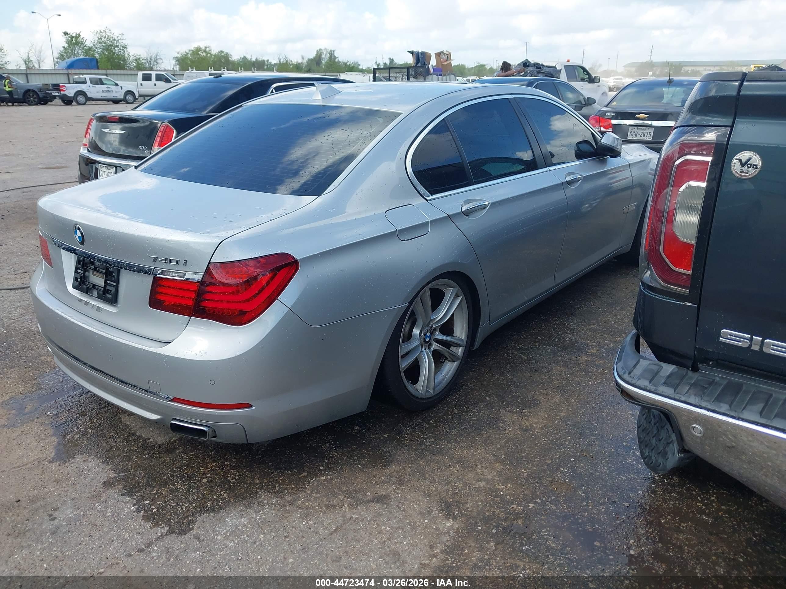 BMW 740I image 4