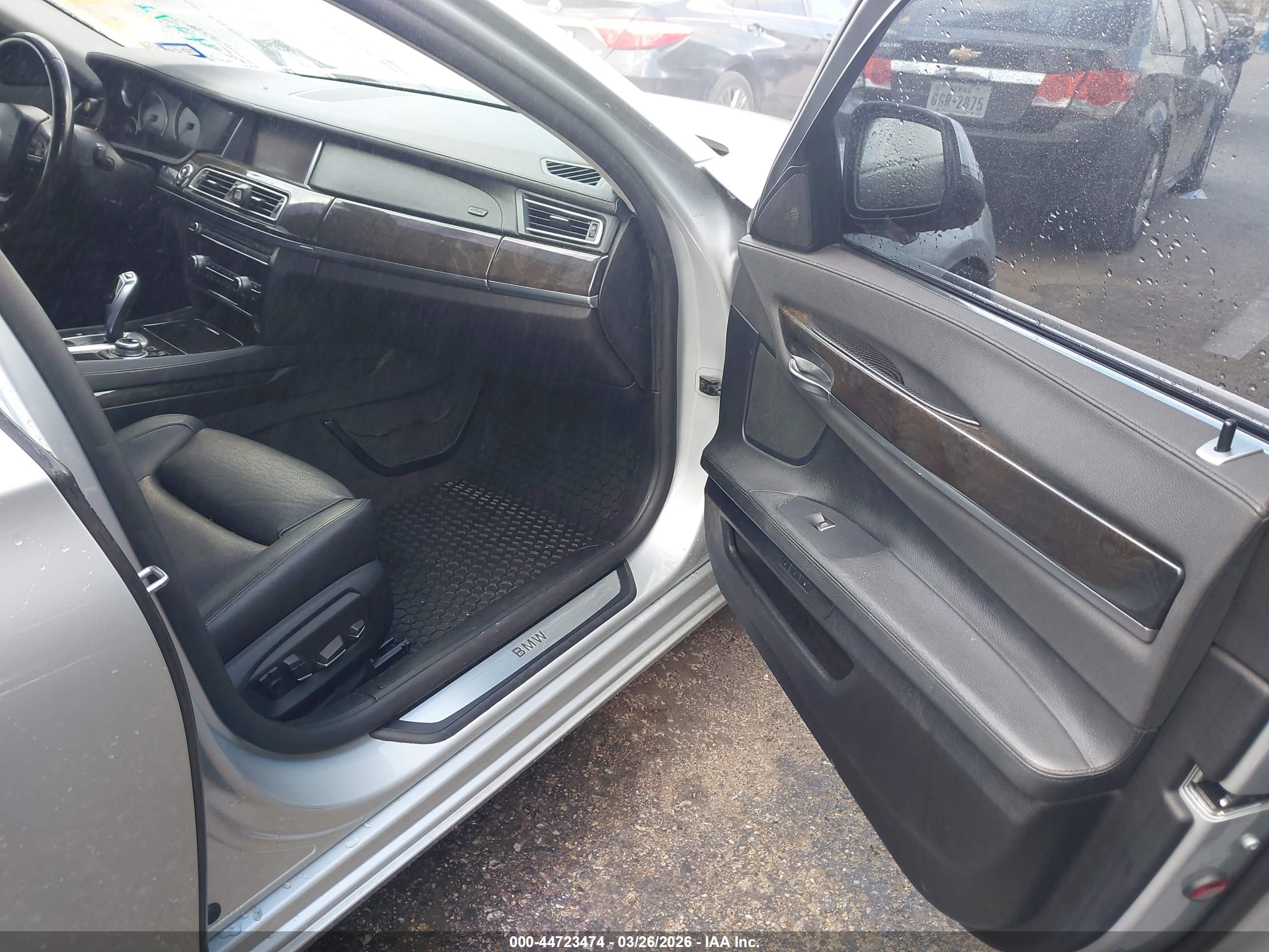 BMW 740I image 5