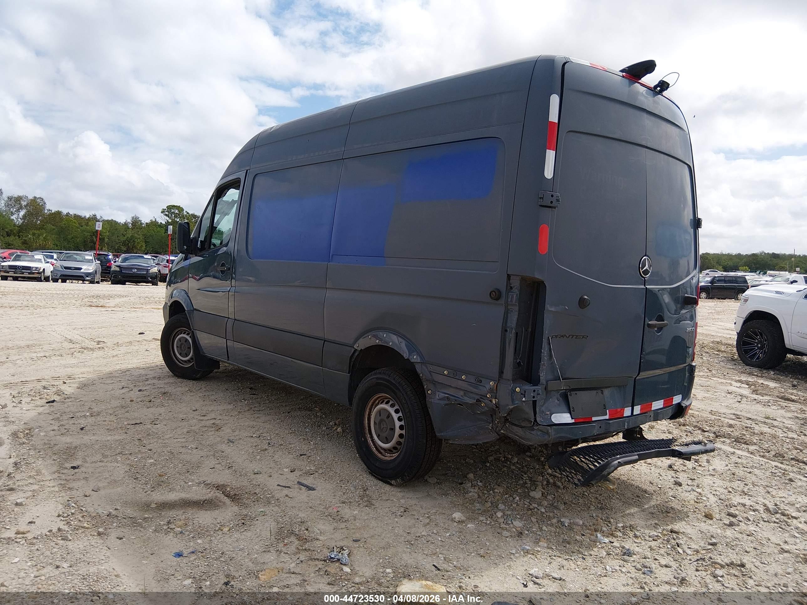 MERCEDES-BENZ SPRINTER image 3