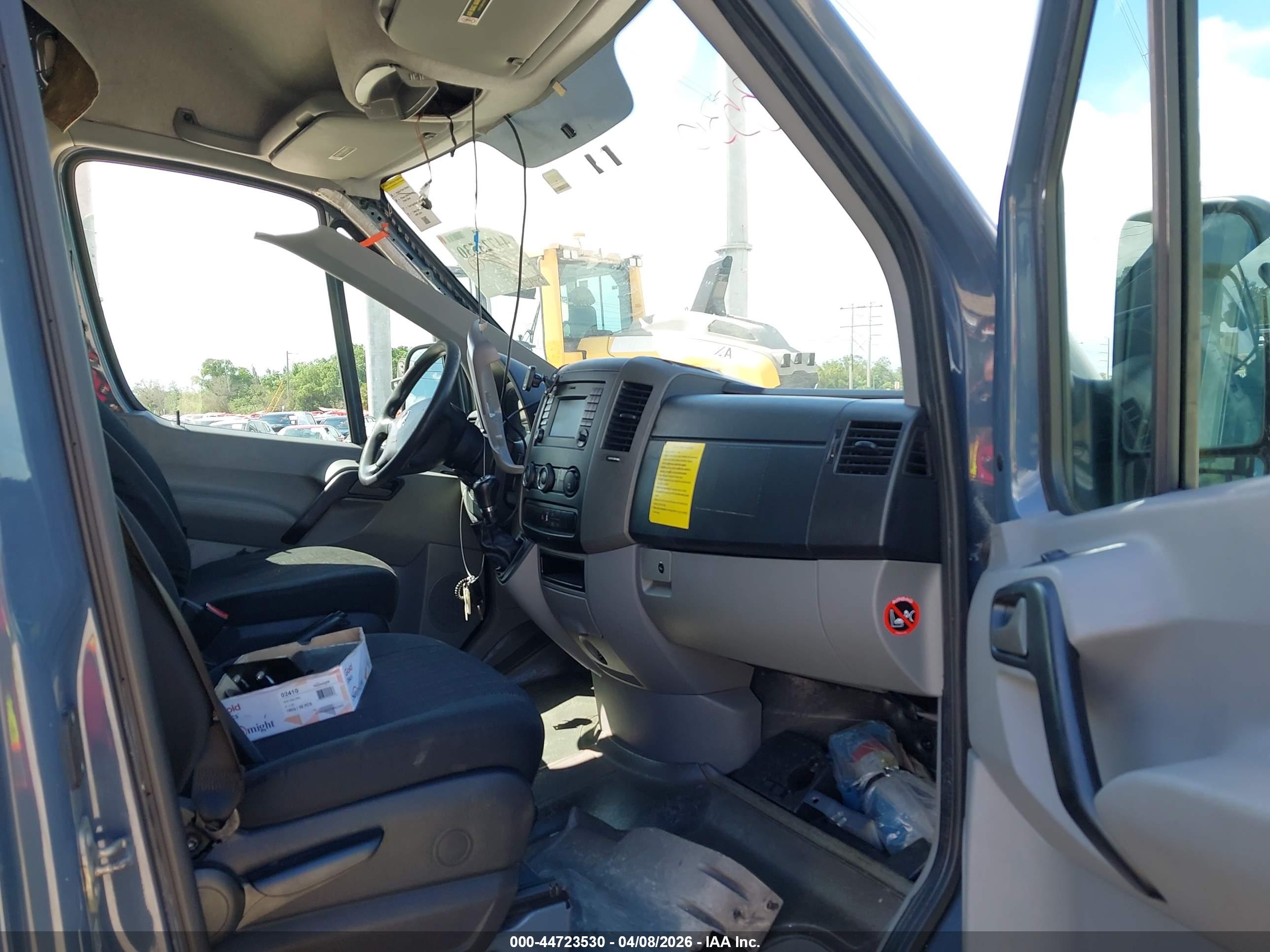 MERCEDES-BENZ SPRINTER image 5