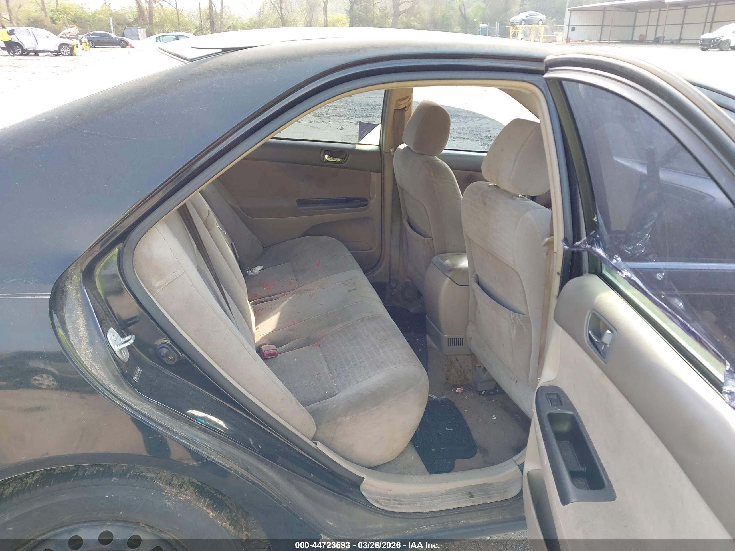 TOYOTA CAMRY image 8