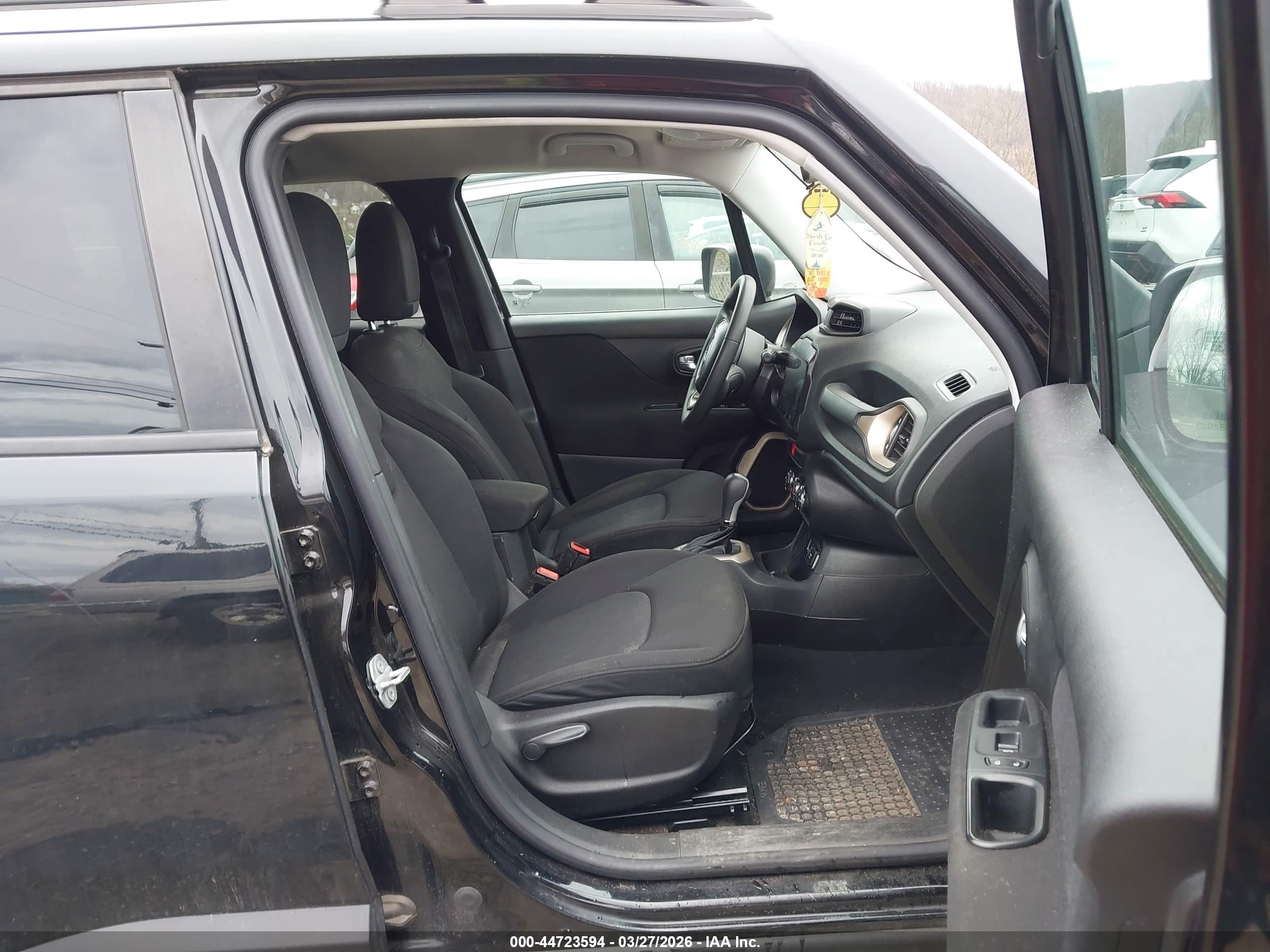 JEEP RENEGADE image 5