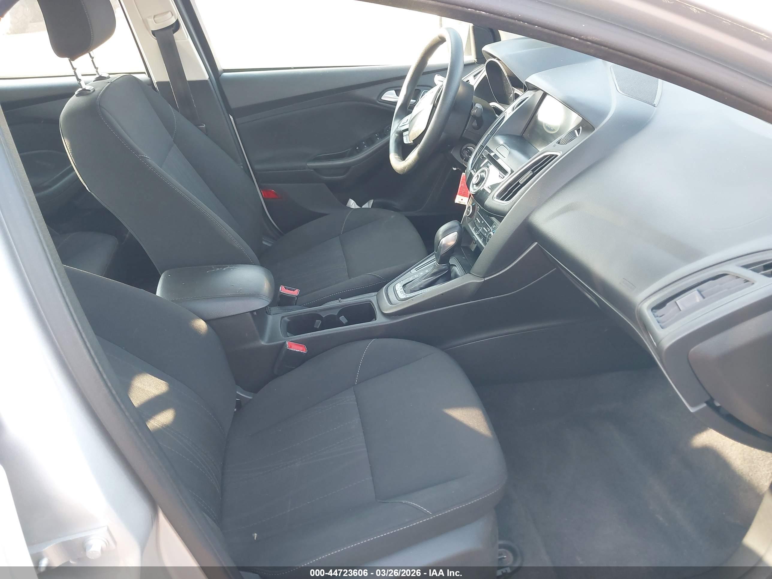 FORD FOCUS image 5
