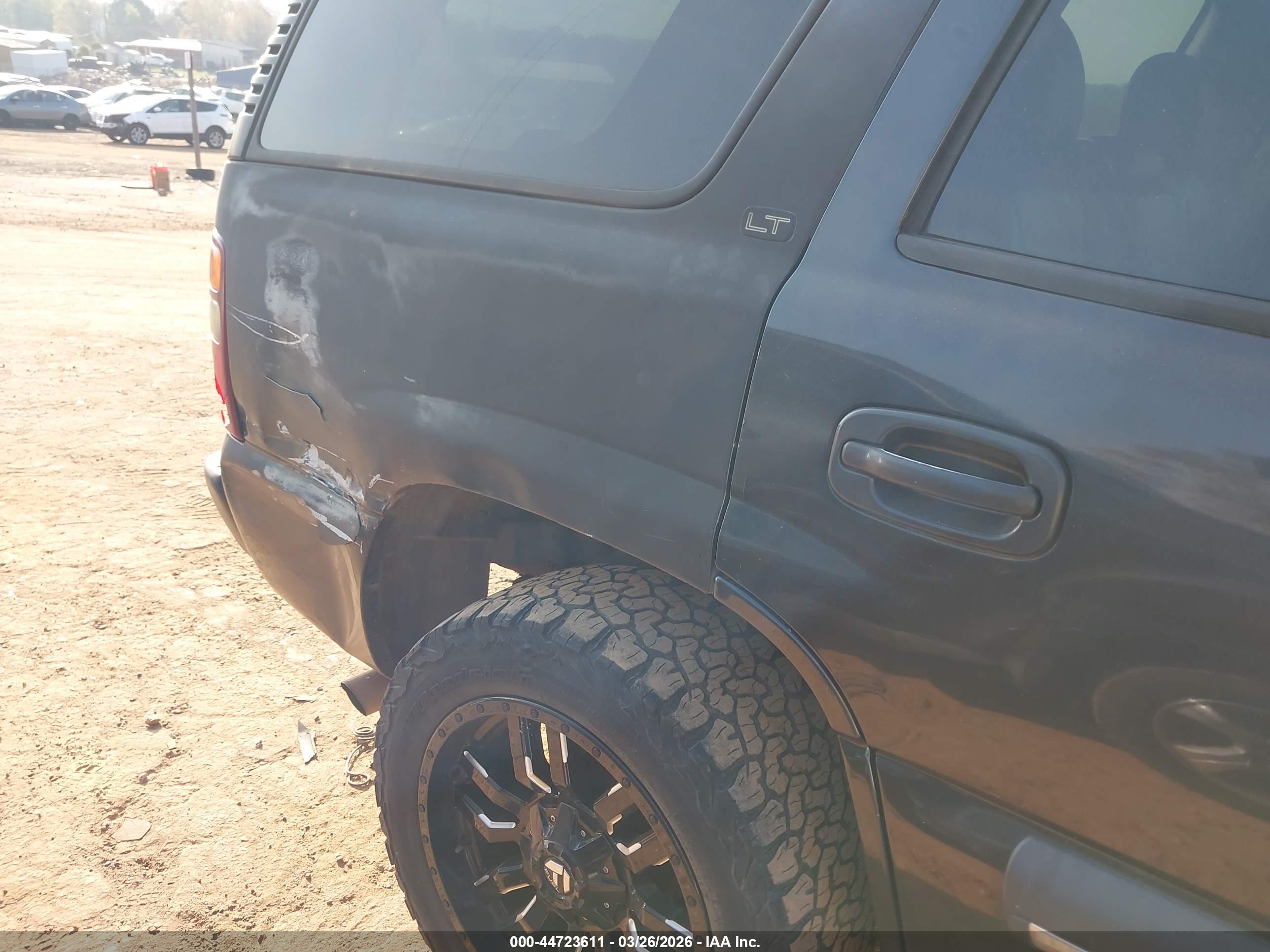 CHEVROLET TAHOE image 6