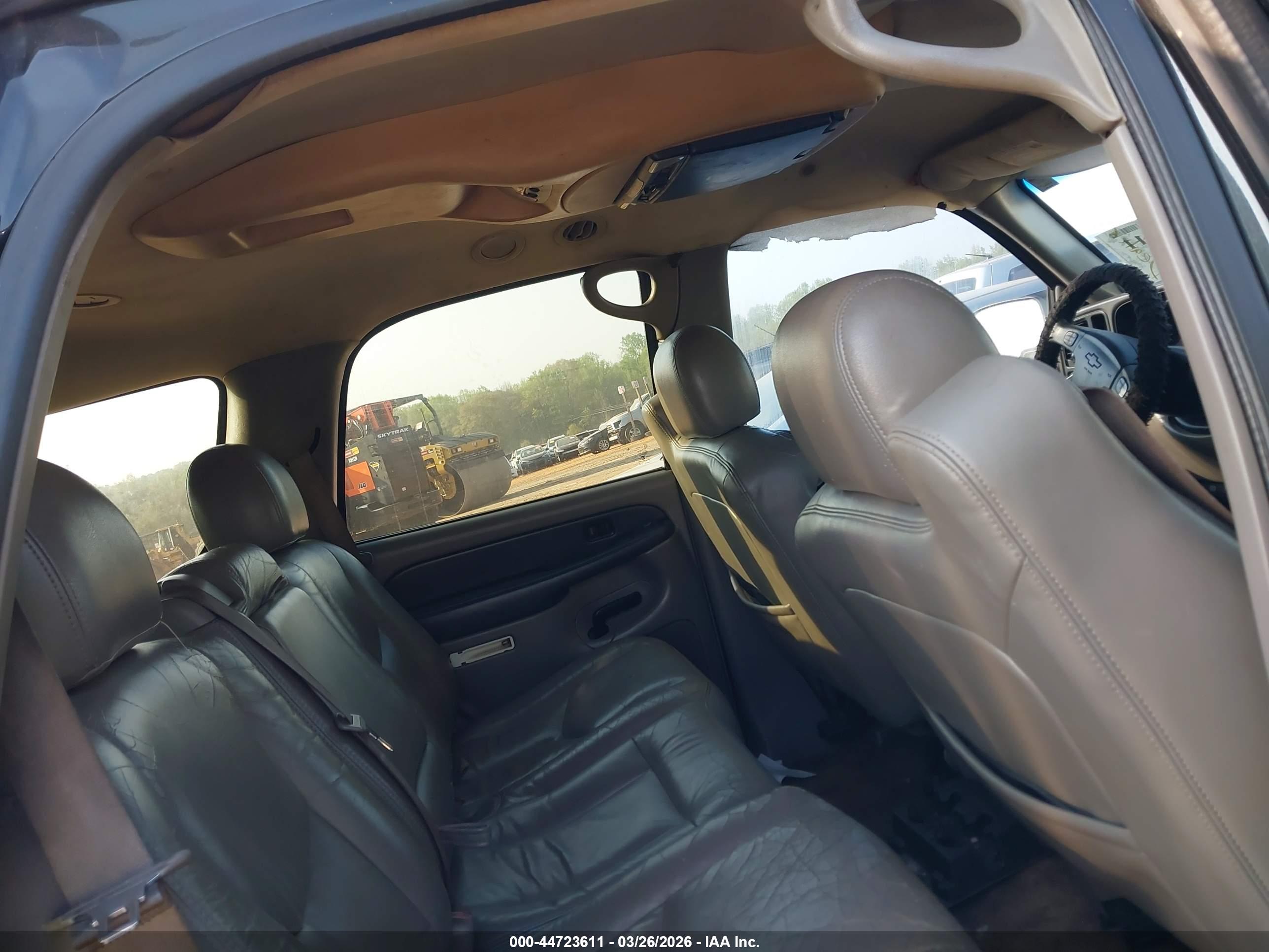 CHEVROLET TAHOE image 8