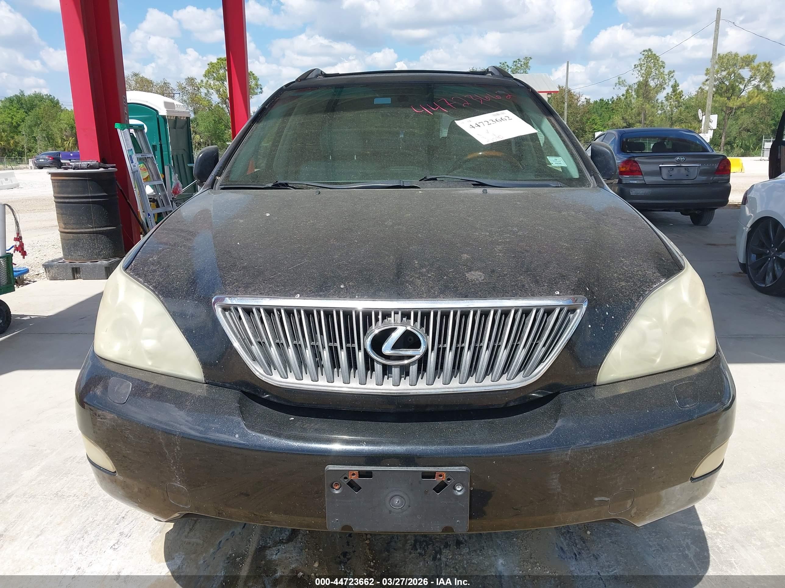 LEXUS RX image 6