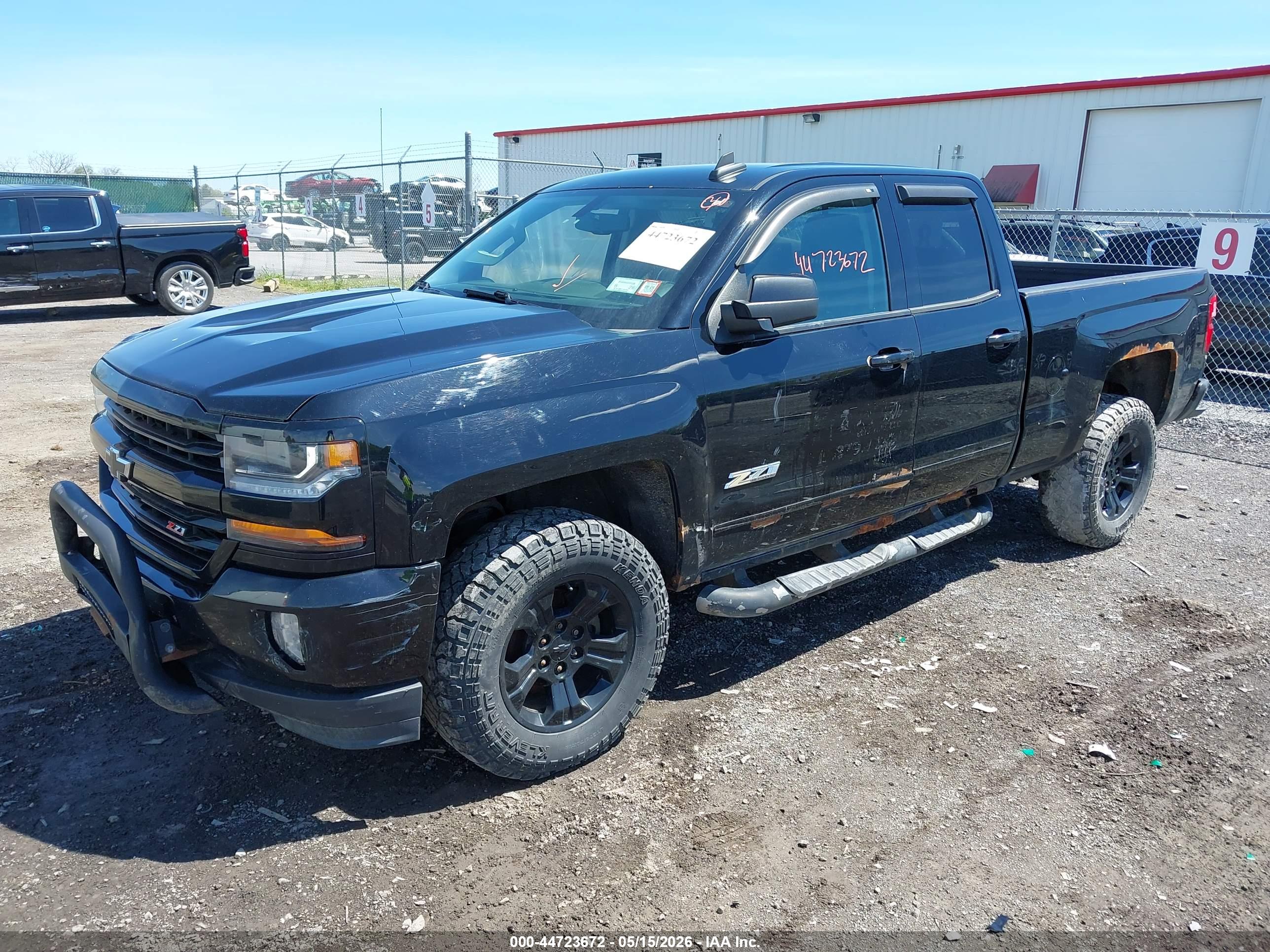 CHEVROLET SILVERADO image 2