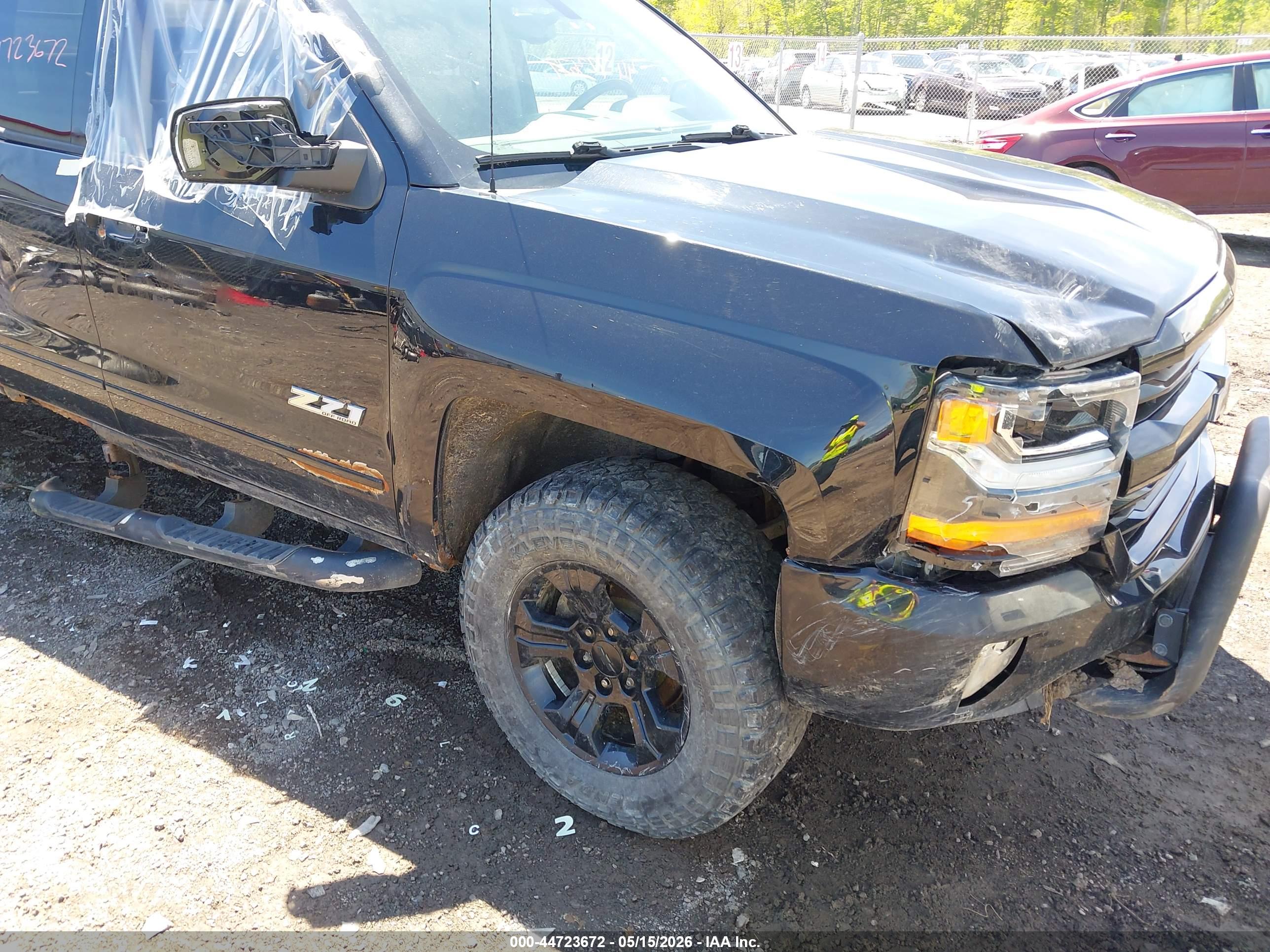CHEVROLET SILVERADO image 6