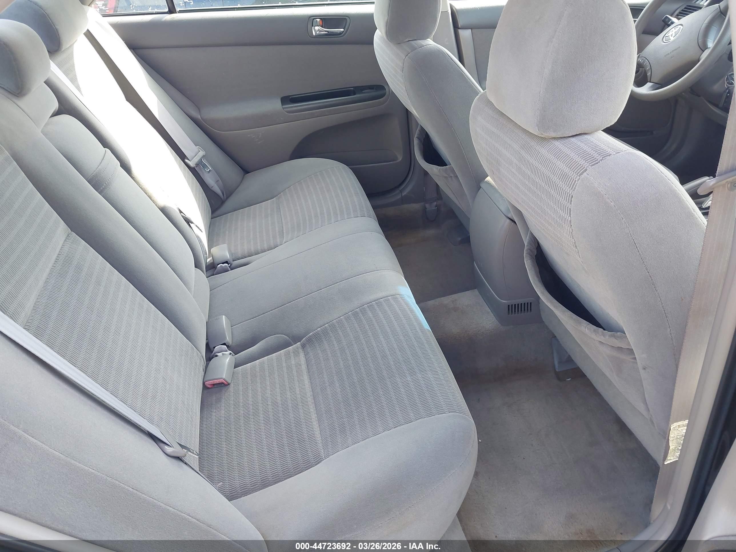TOYOTA CAMRY image 8