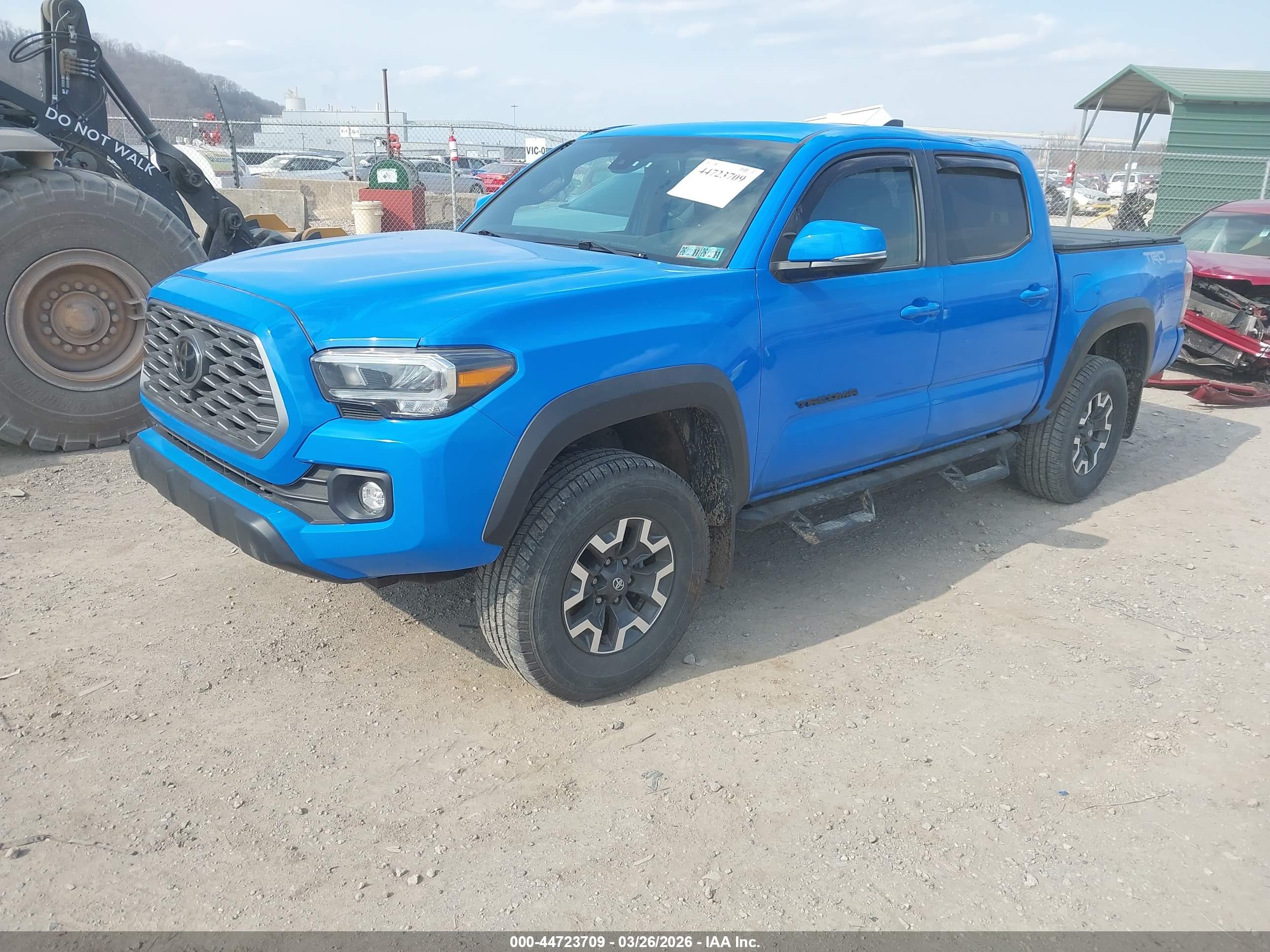 TOYOTA TACOMA image 2