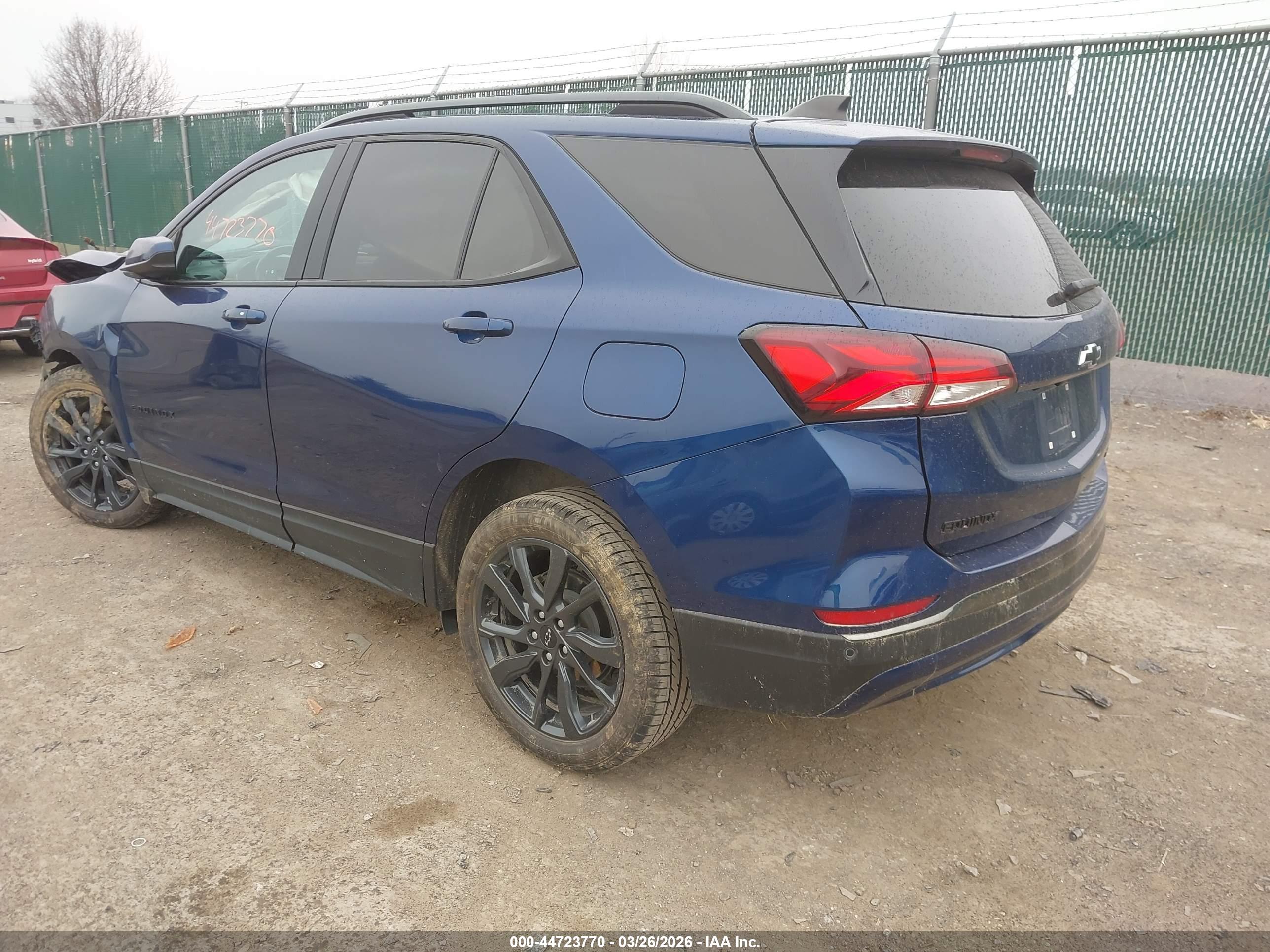 CHEVROLET EQUINOX image 3