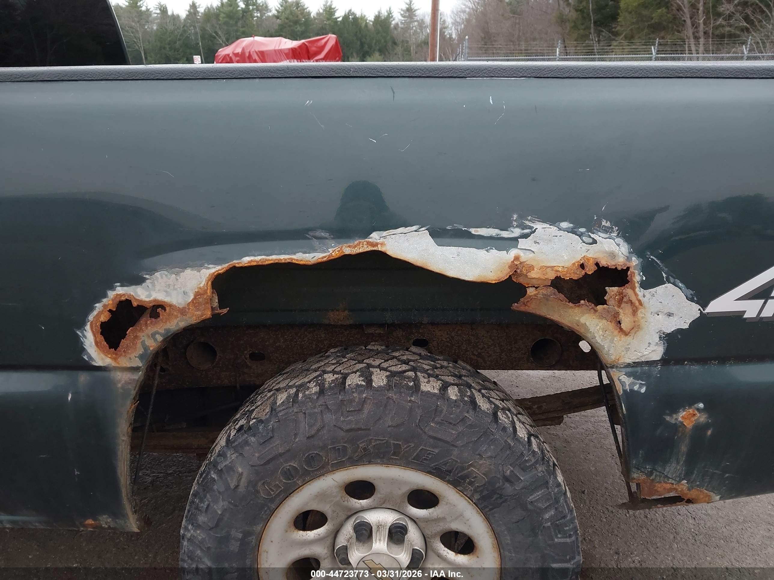 CHEVROLET SILVERADO image 6