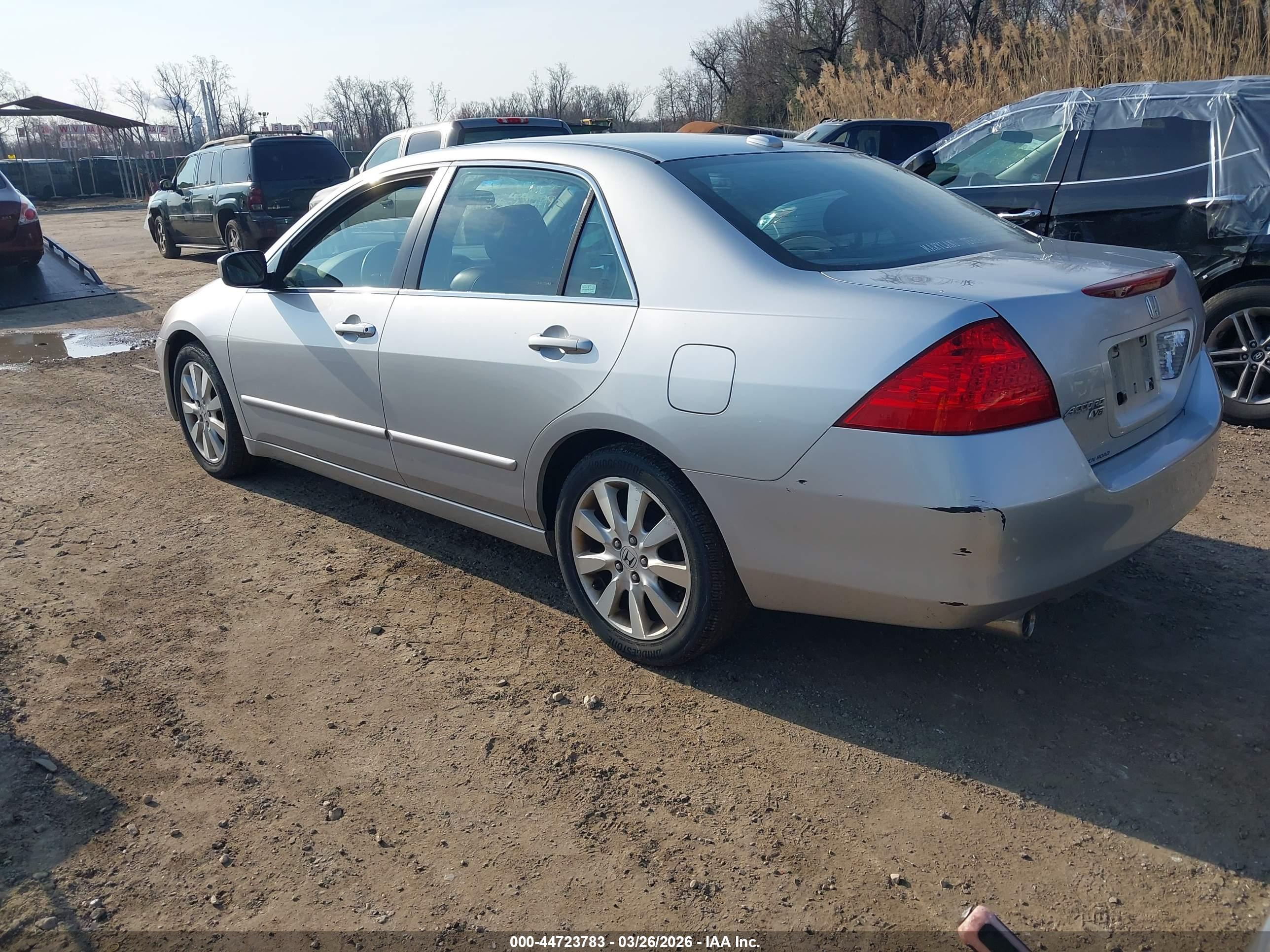 HONDA ACCORD image 3
