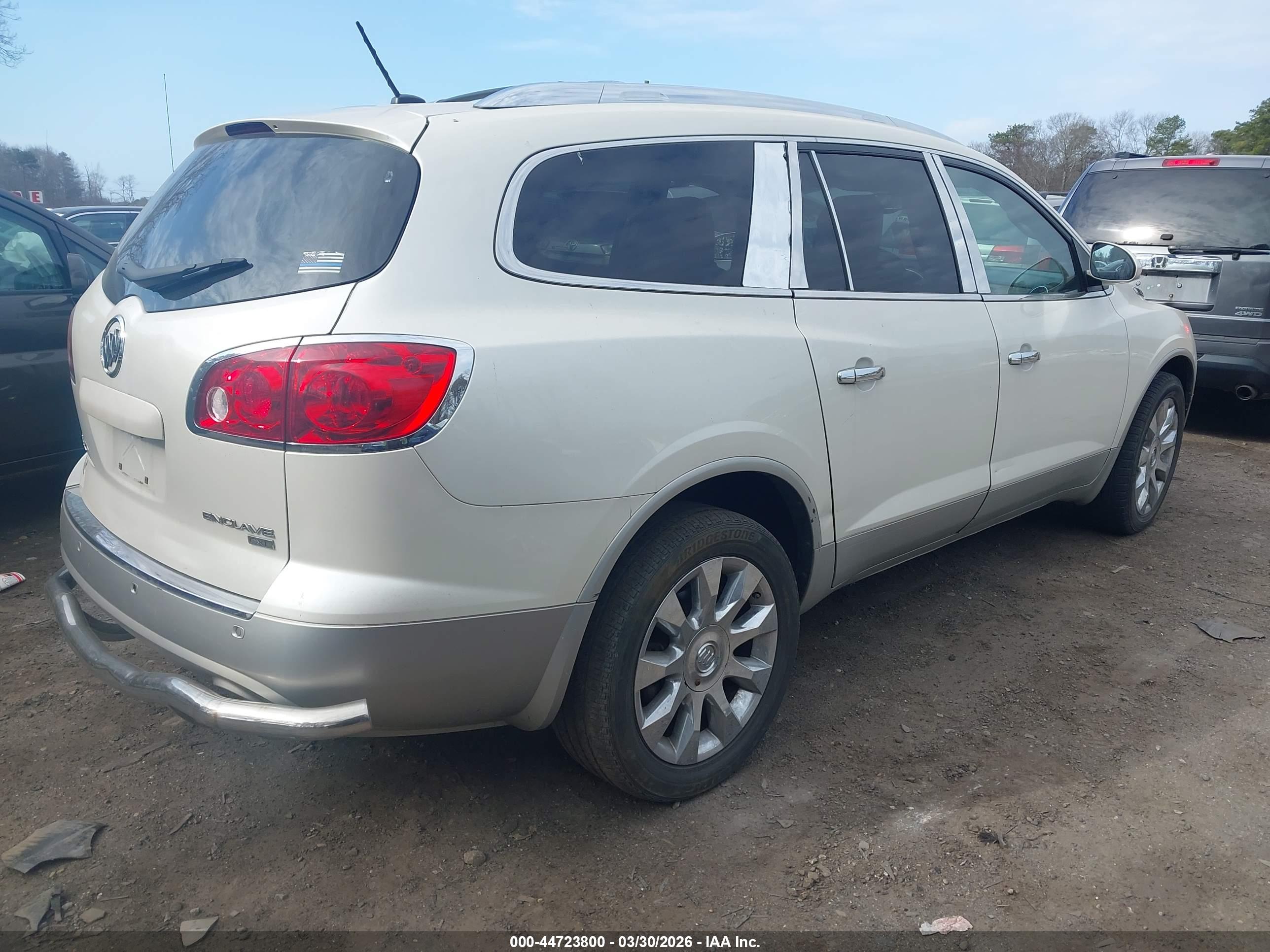 BUICK ENCLAVE image 4