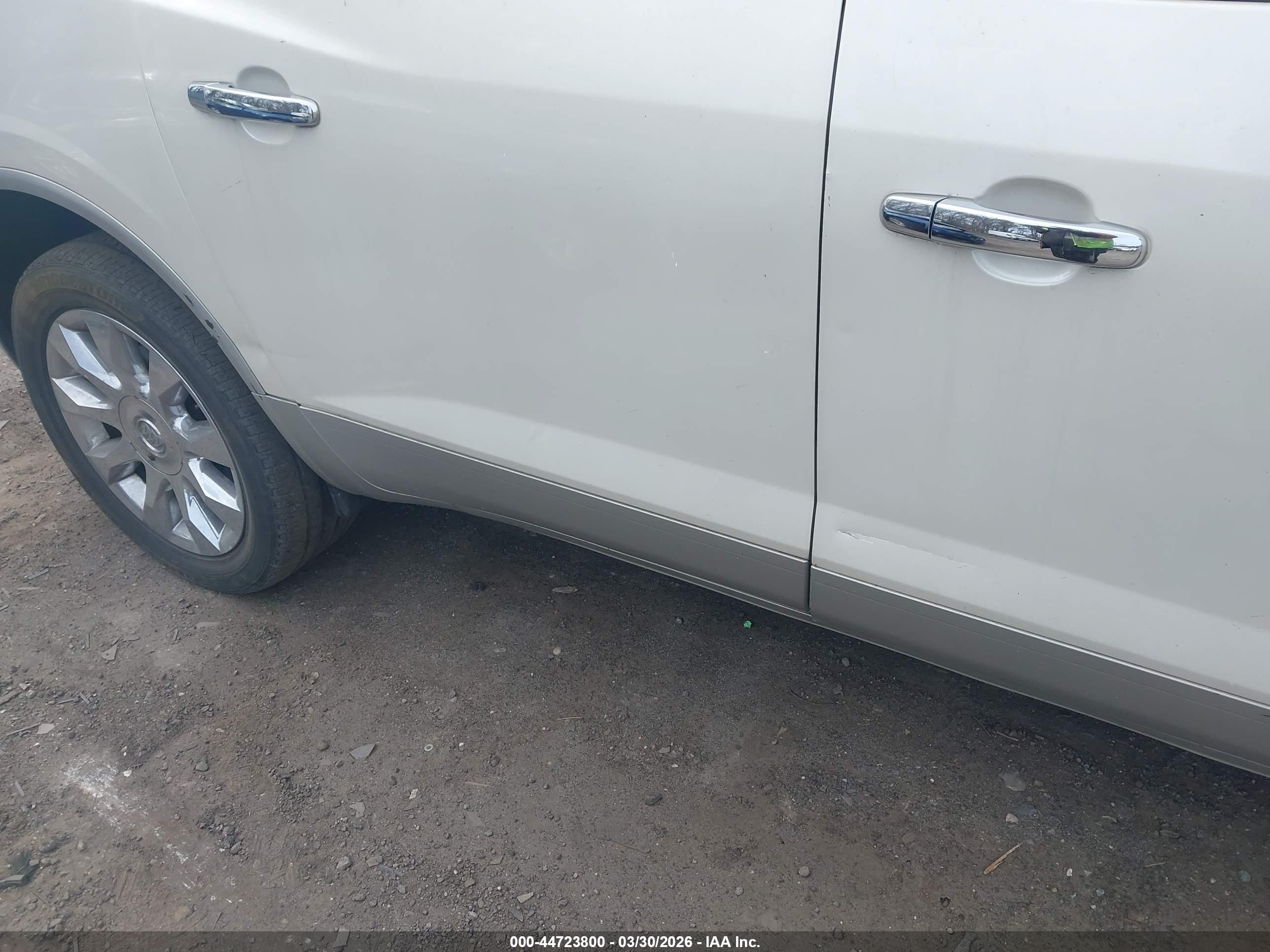 BUICK ENCLAVE image 6