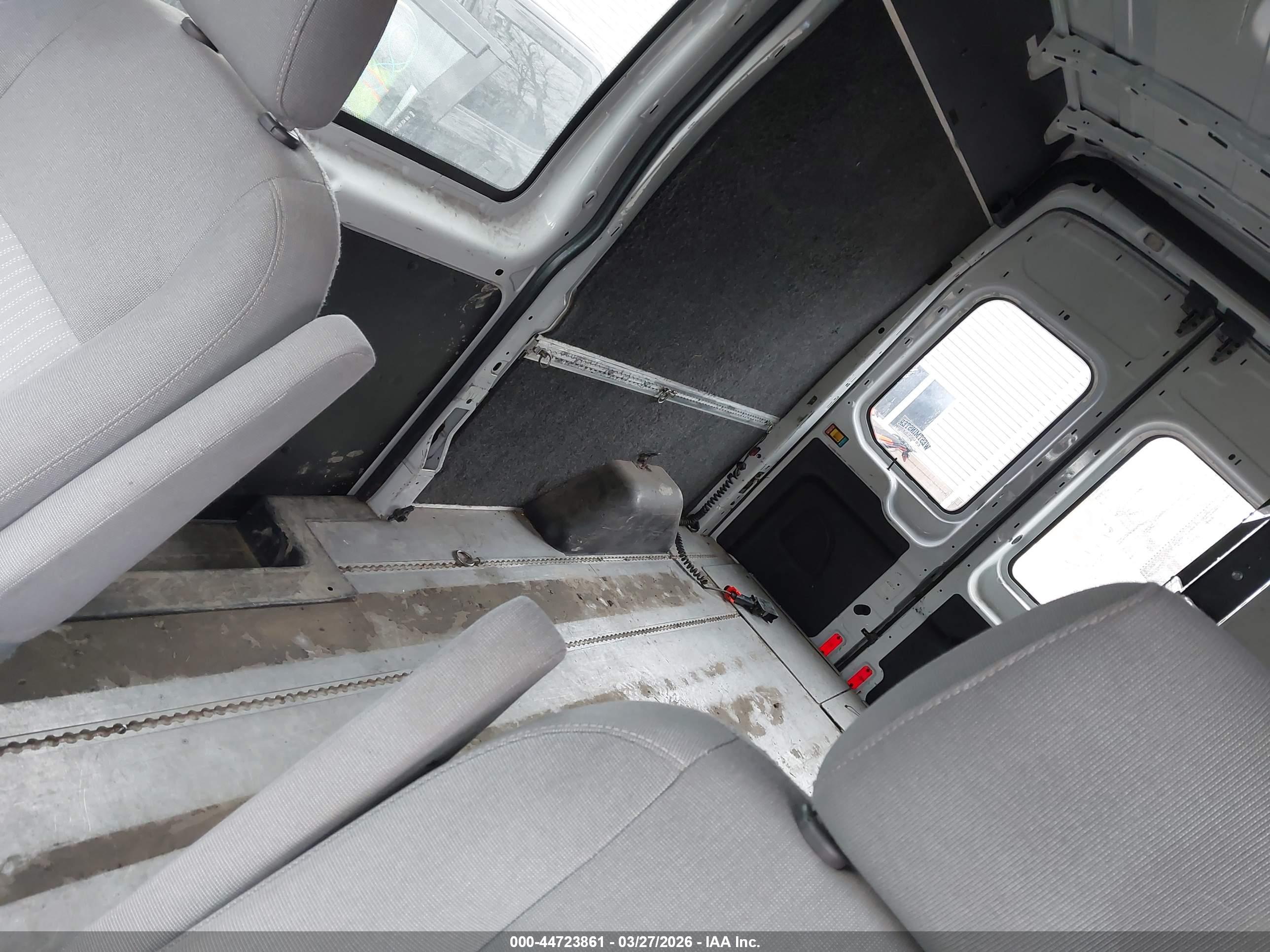FORD TRANSIT-250 image 8