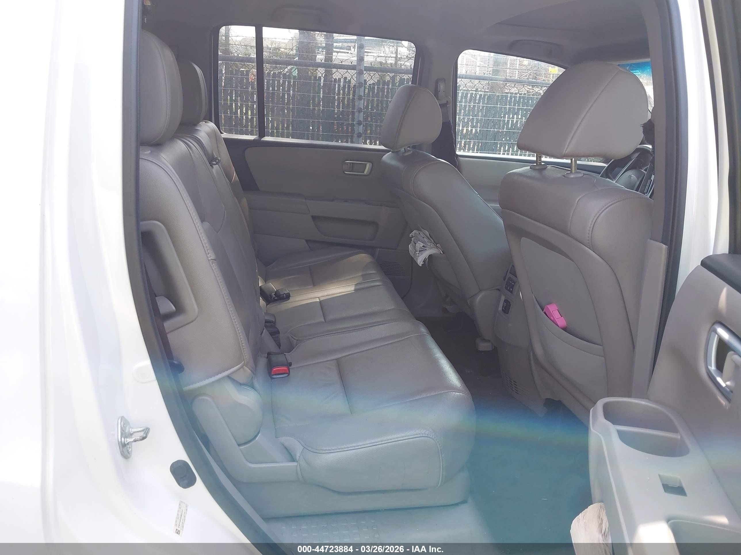 HONDA PILOT image 8
