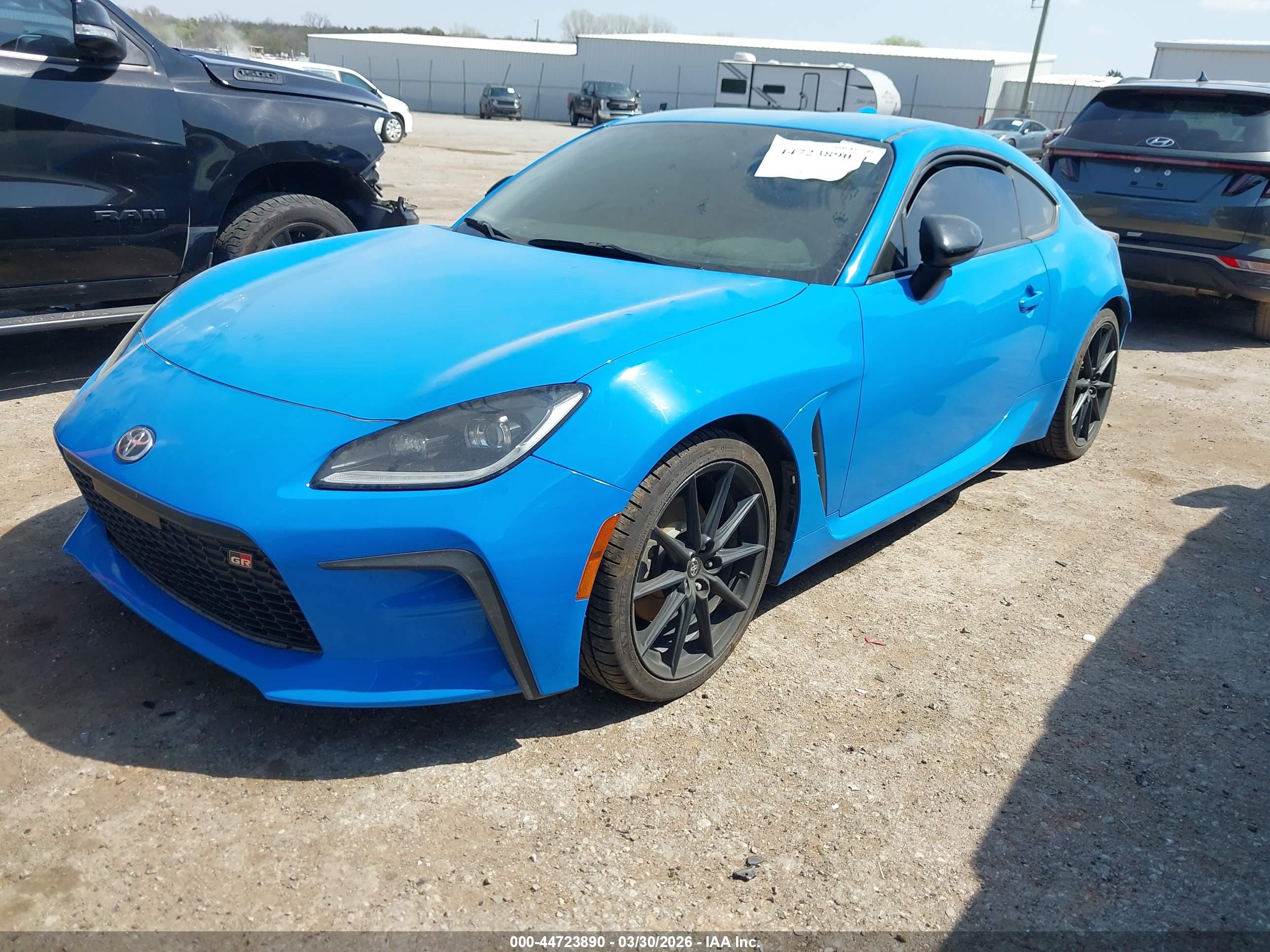 TOYOTA GR86 image 2