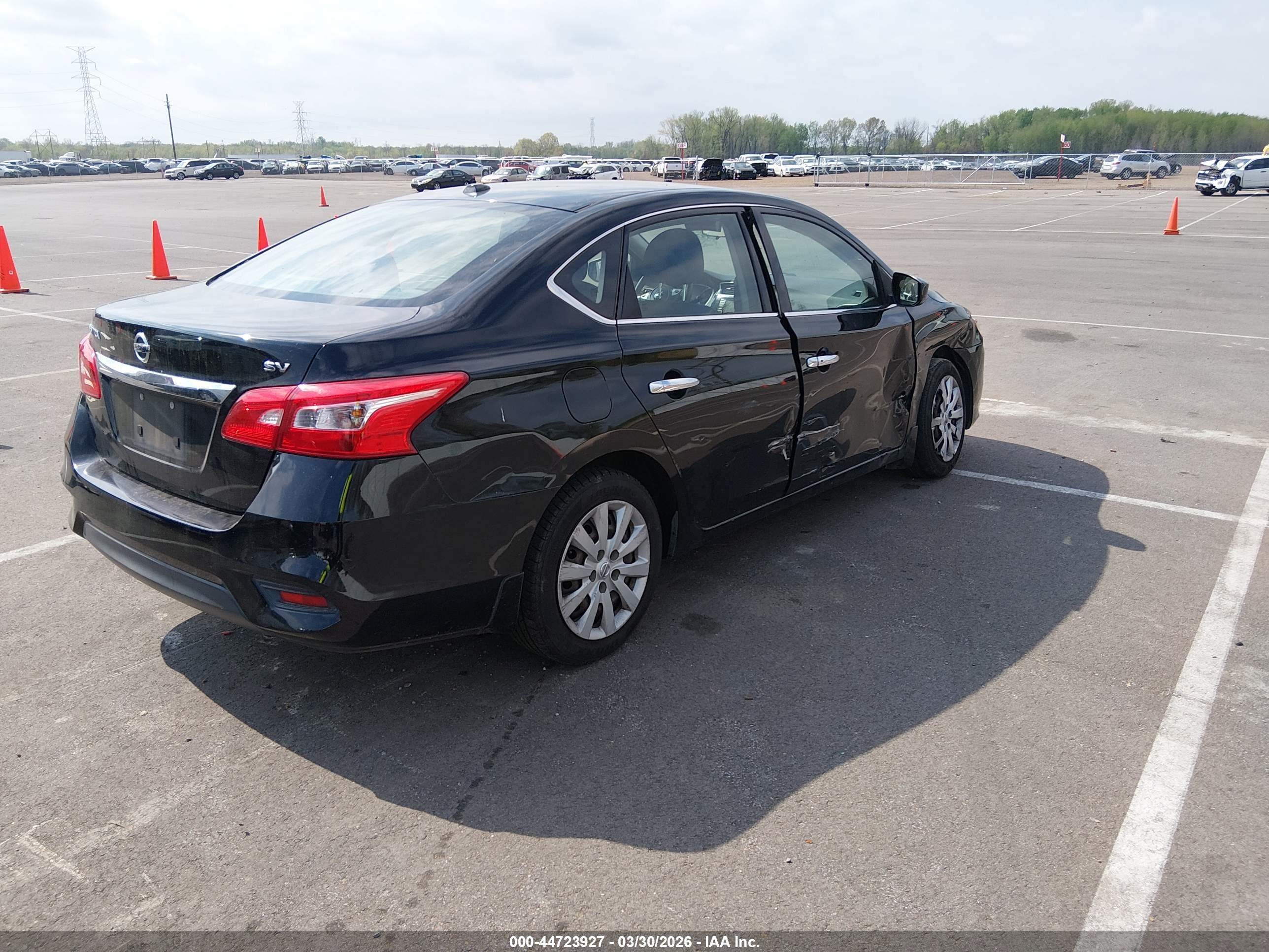 NISSAN SENTRA image 4